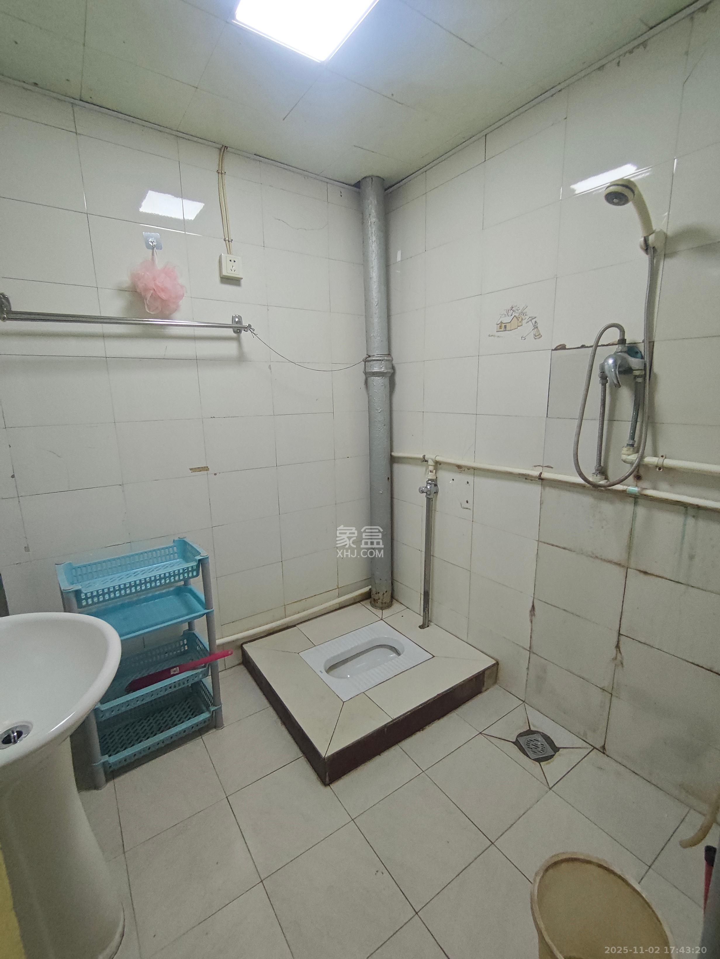 省建苑小区  2室1厅1卫    2000.0元/月室内图