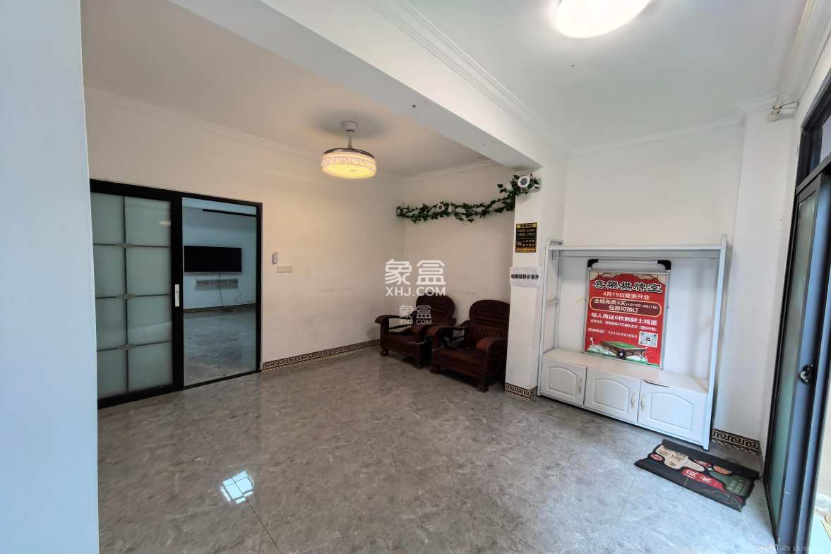 澳海月亮湾 3室2厅2卫 2000.0元/月 澳海月亮湾 3室2厅2卫 2000.0元/月室内图