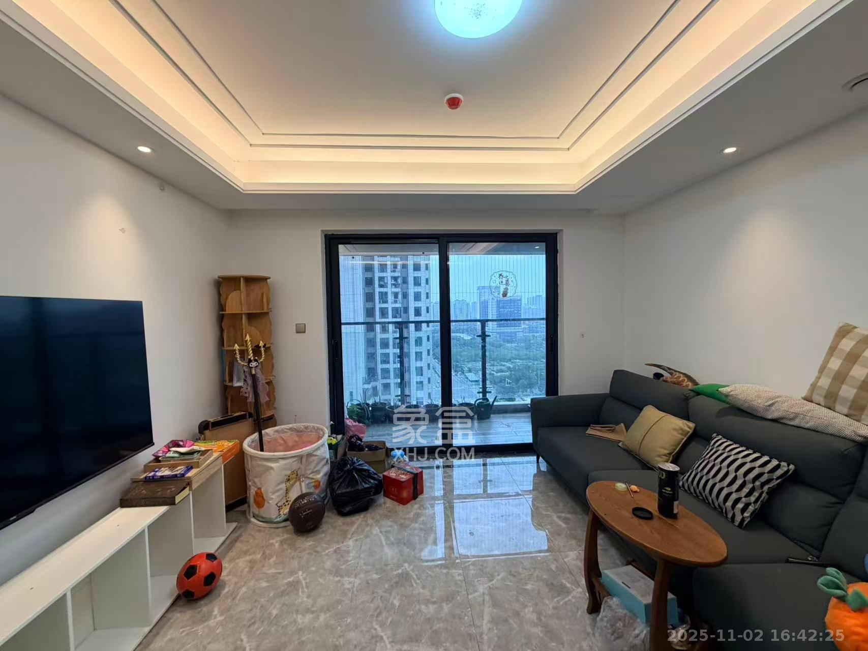 绿地长沙城际空间站（绿地新里佳苑）  4室2厅2卫    3500.0元/月