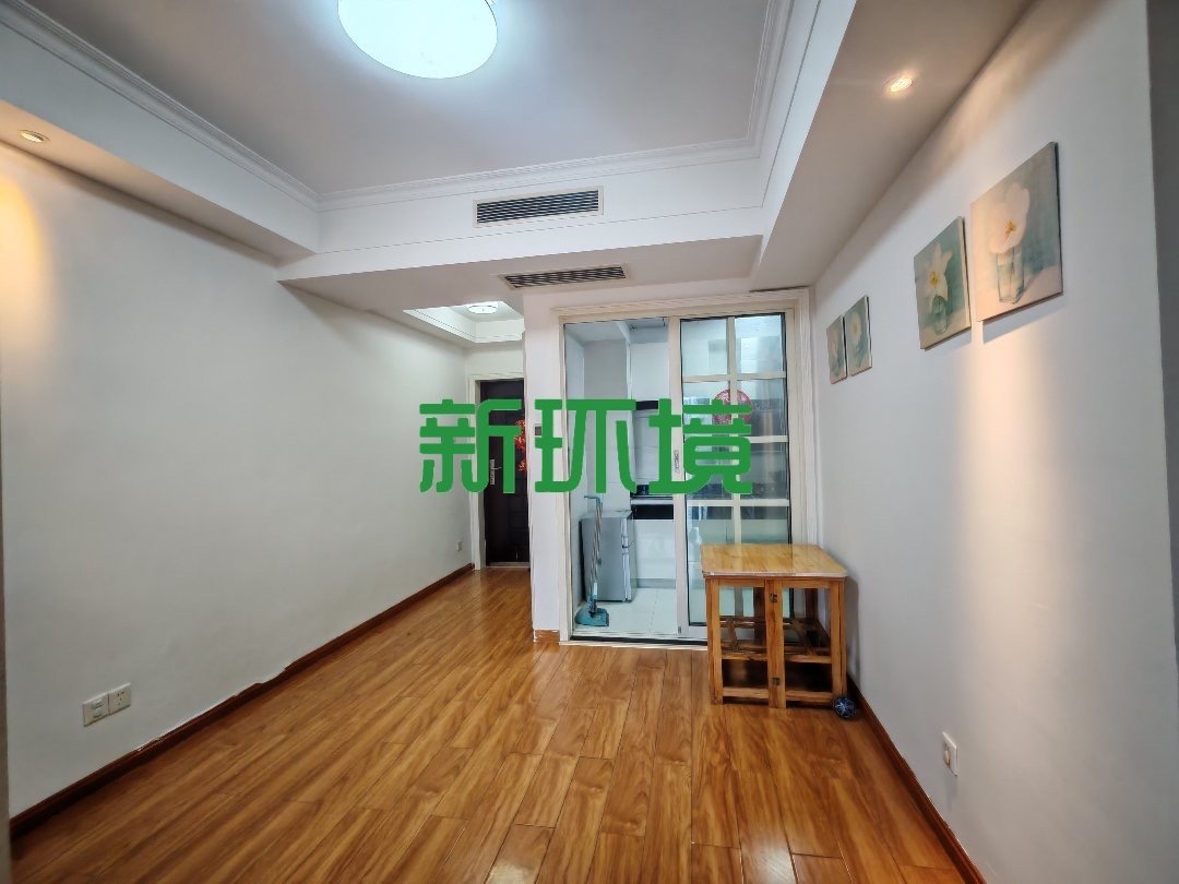 公园世家  2室2厅1卫    1600.0元/月室内图