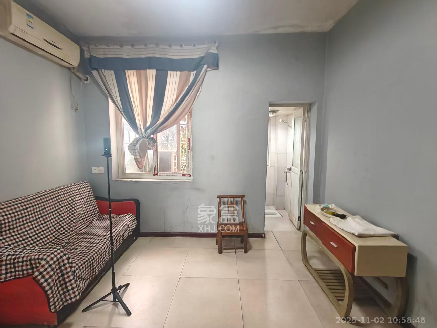 长重机械厂宿舍  2室1厅1卫    1200.0元/月 长重机械厂宿舍  2室1厅1卫    1200.0元/月室内图