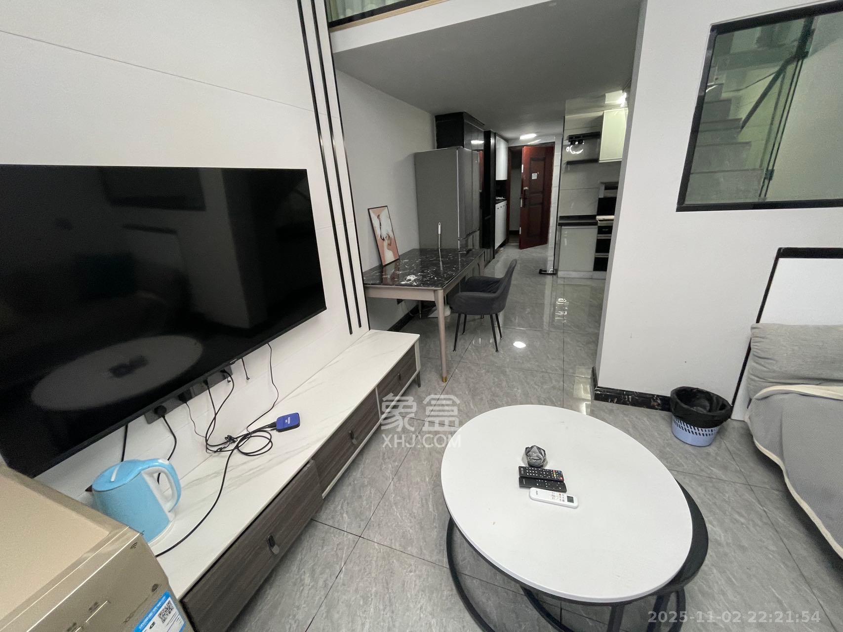 欣隆居  1室0厅0卫    2000.0元/月室内图