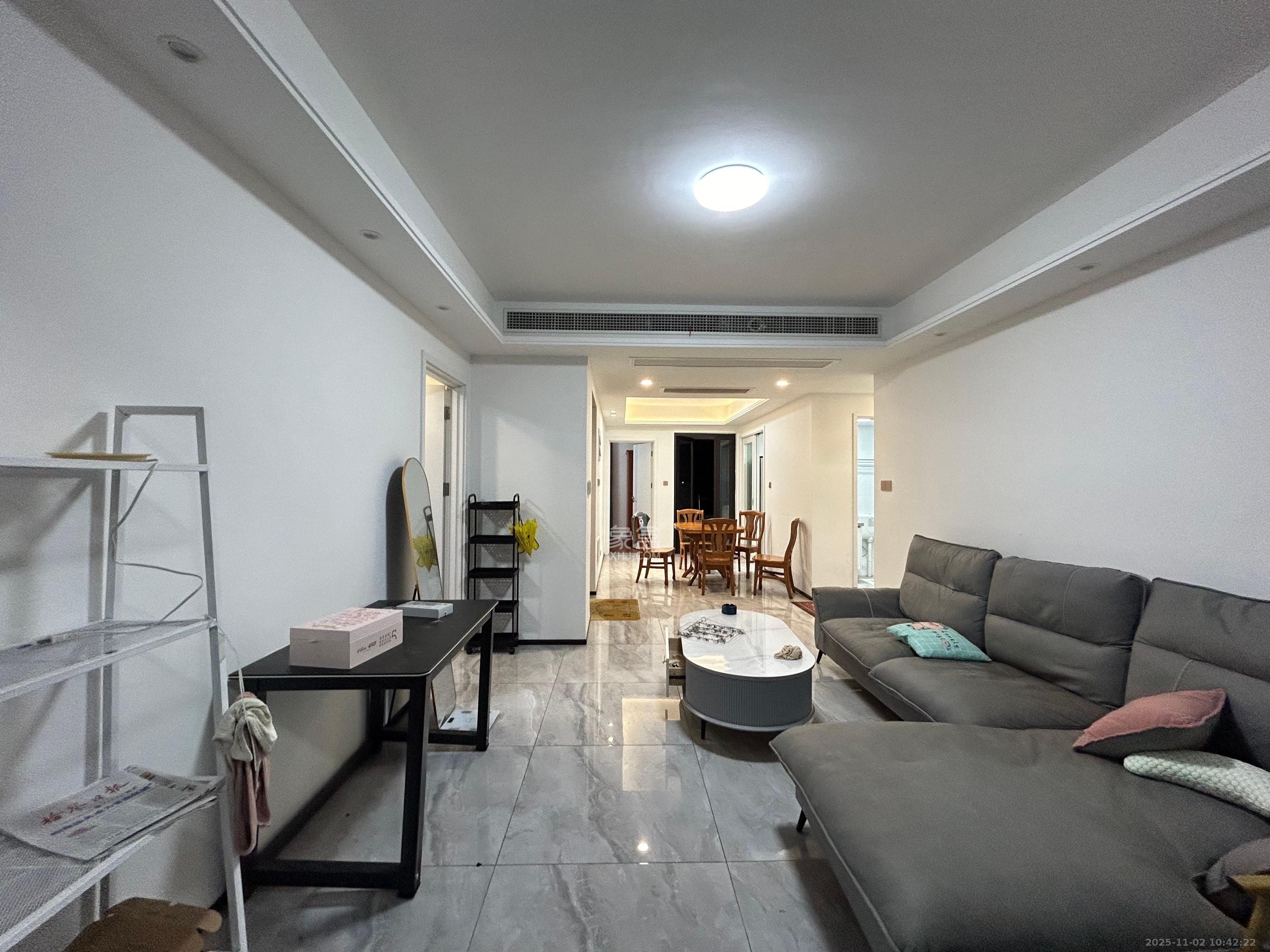 金基芳华  3室2厅2卫    2500.0元/月 金基芳华  3室2厅2卫    2500.0元/月