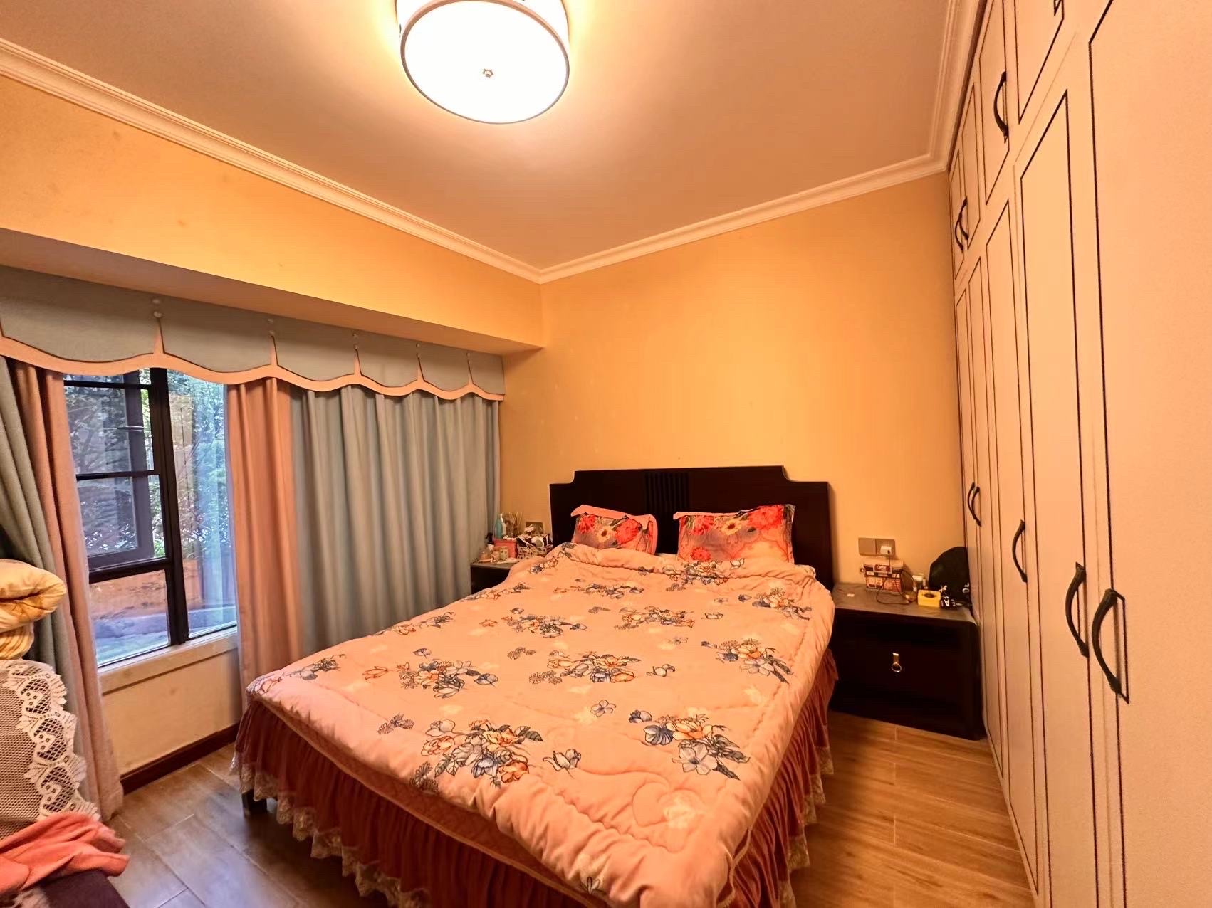 壹号院子 4室2厅2卫 88.0万 壹号院子 4室2厅2卫 88.0万客厅