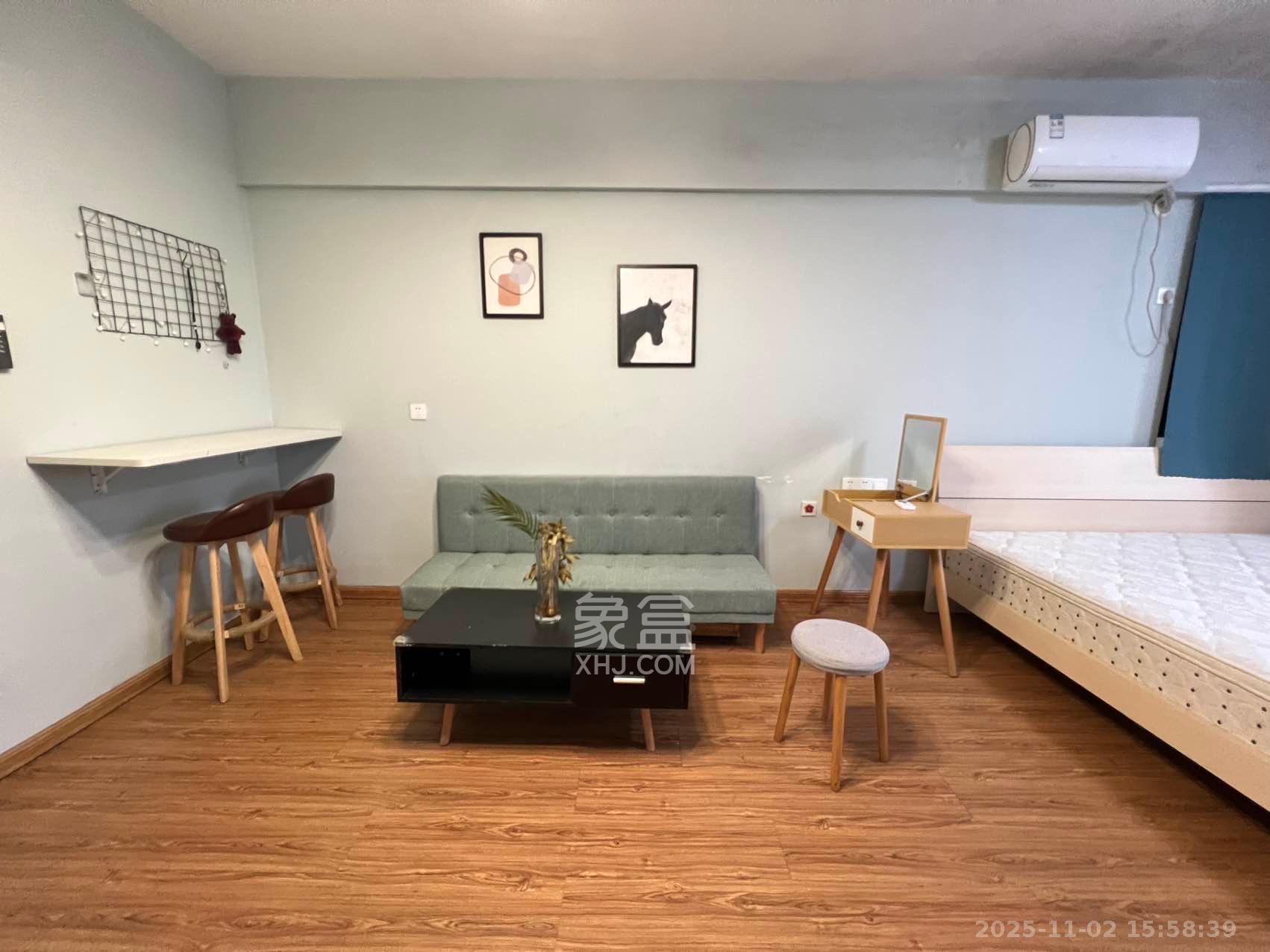 西子一间  1室1厅1卫    1650.0元/月室内图