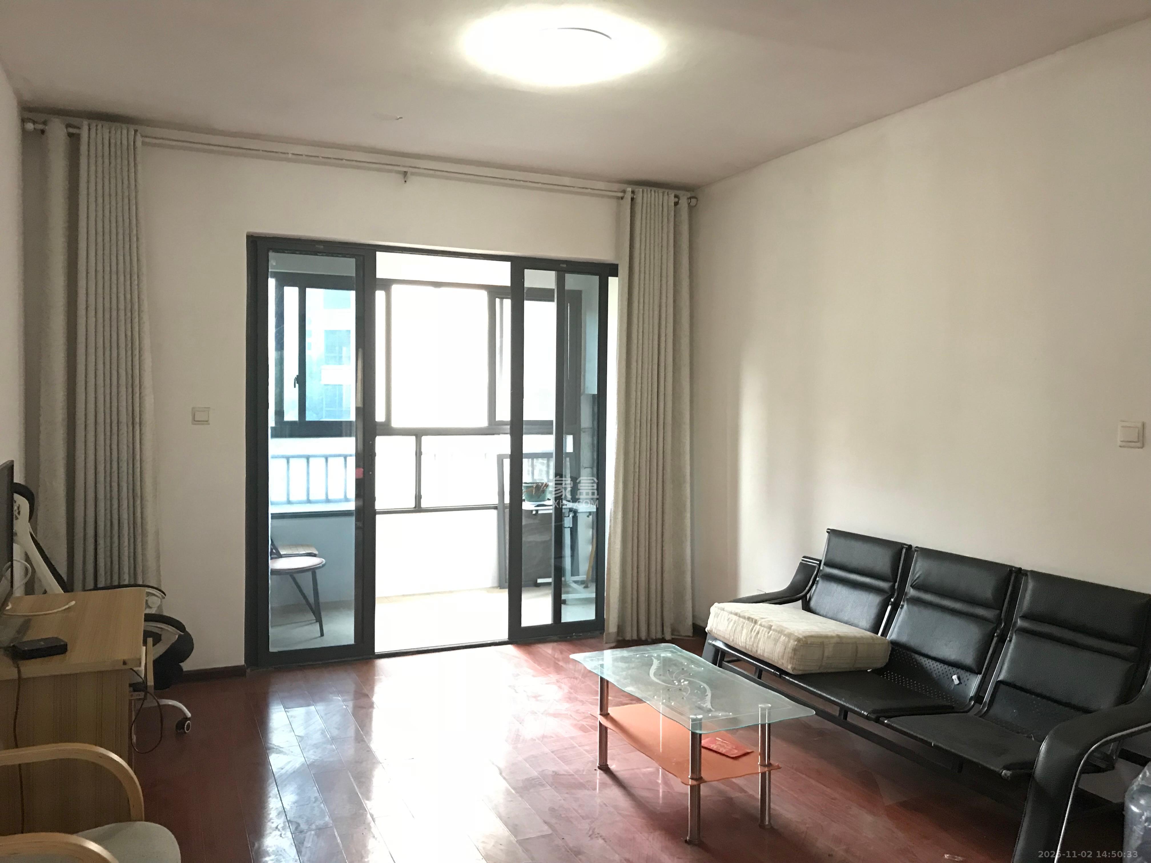 保利麓谷林语A区  3室2厅1卫    1800.0元/月