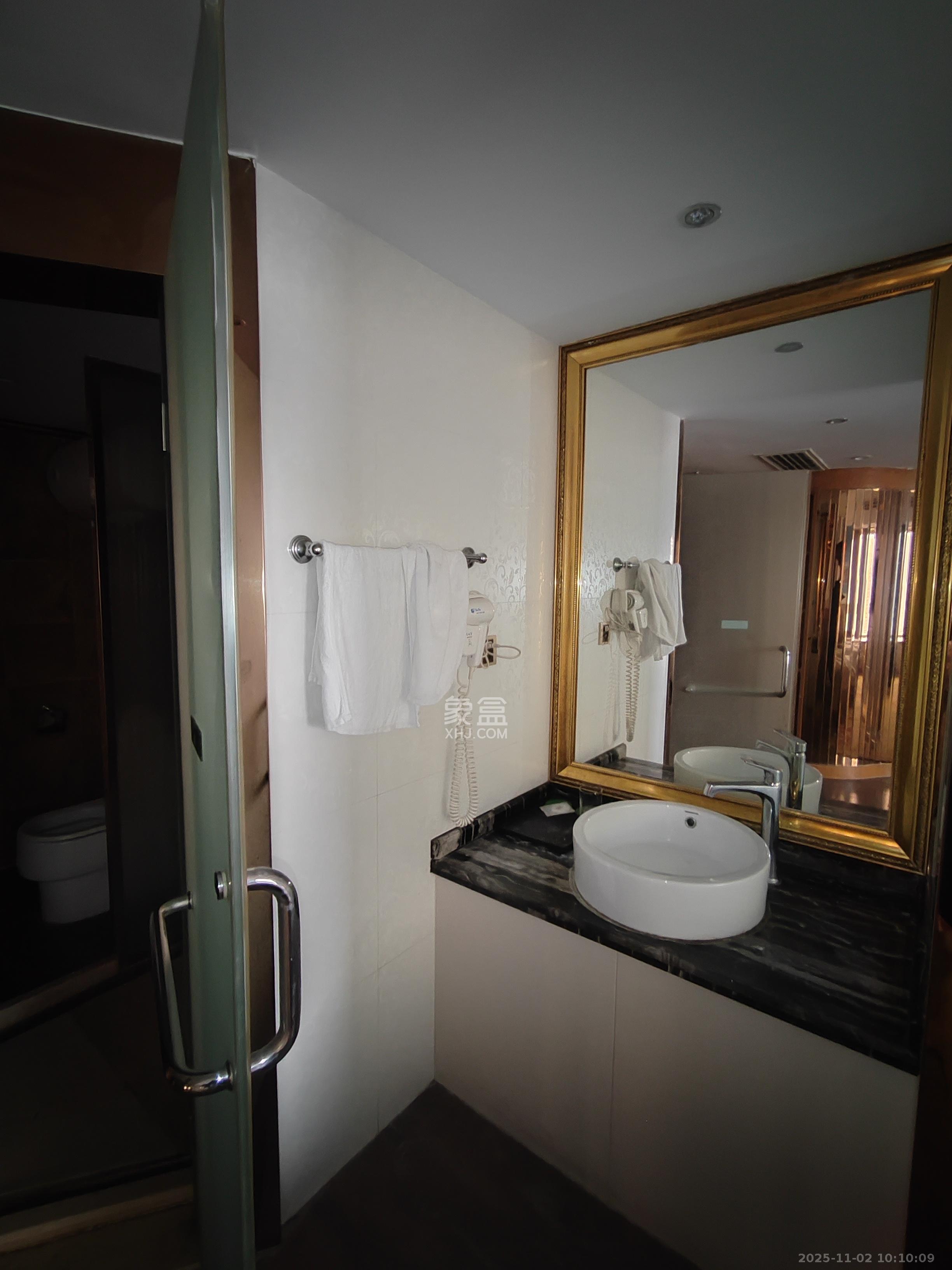 三重星都心  1室1厅1卫    1000.0元/月室内图