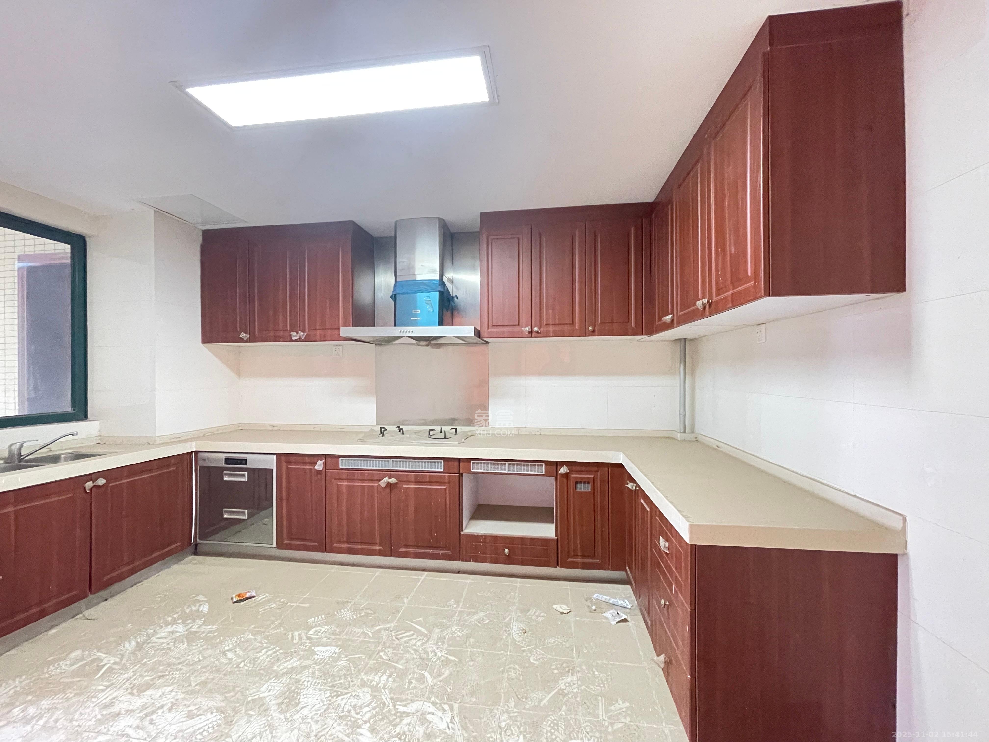 恒大名都 4室2厅4卫 2800.0元/月 恒大名都 4室2厅4卫 2800.0元/月室内图