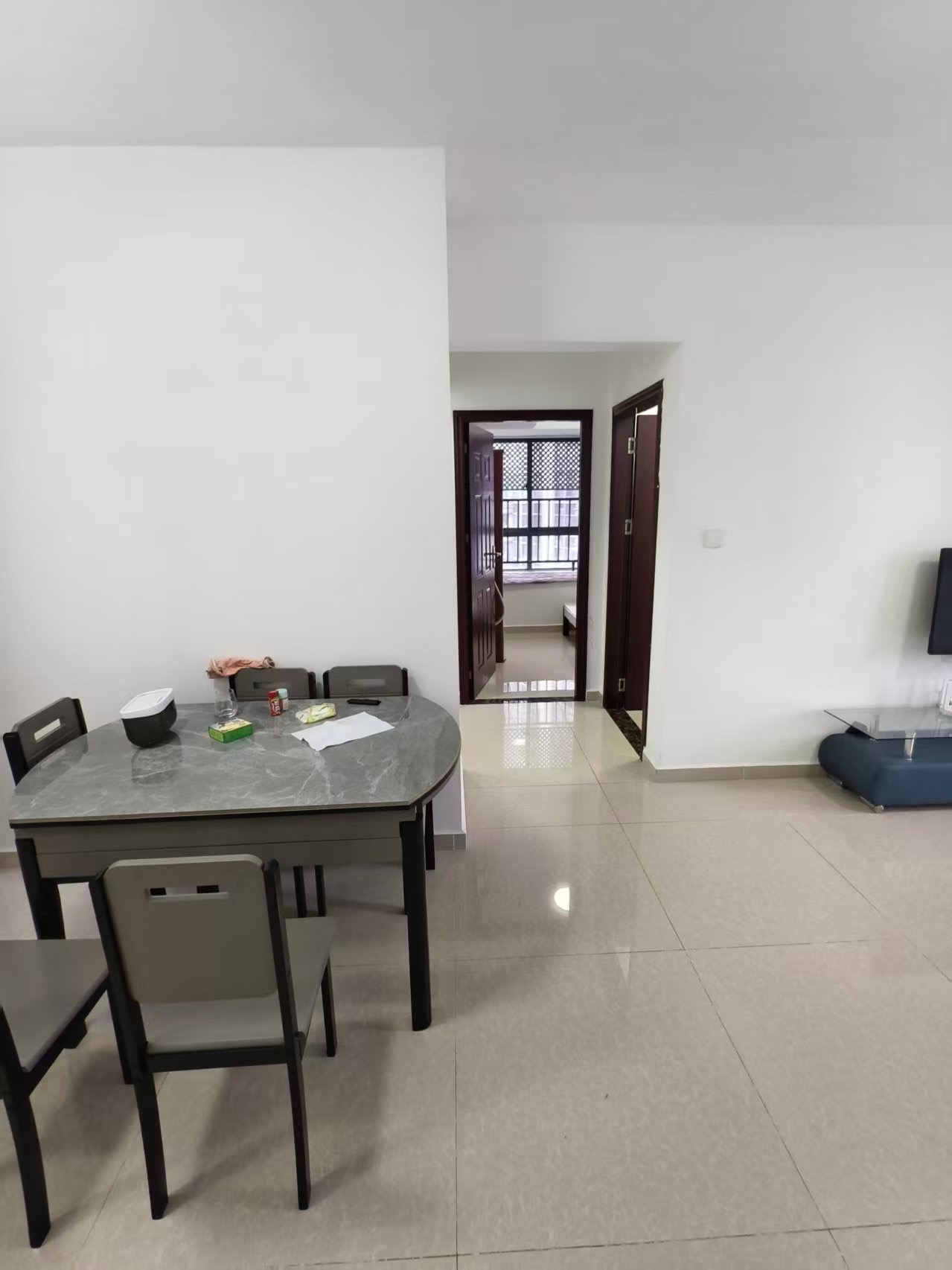 坡巷雅苑 3室2厅1卫 2700.0元/月 坡巷雅苑 3室2厅1卫 2700.0元/月室内图