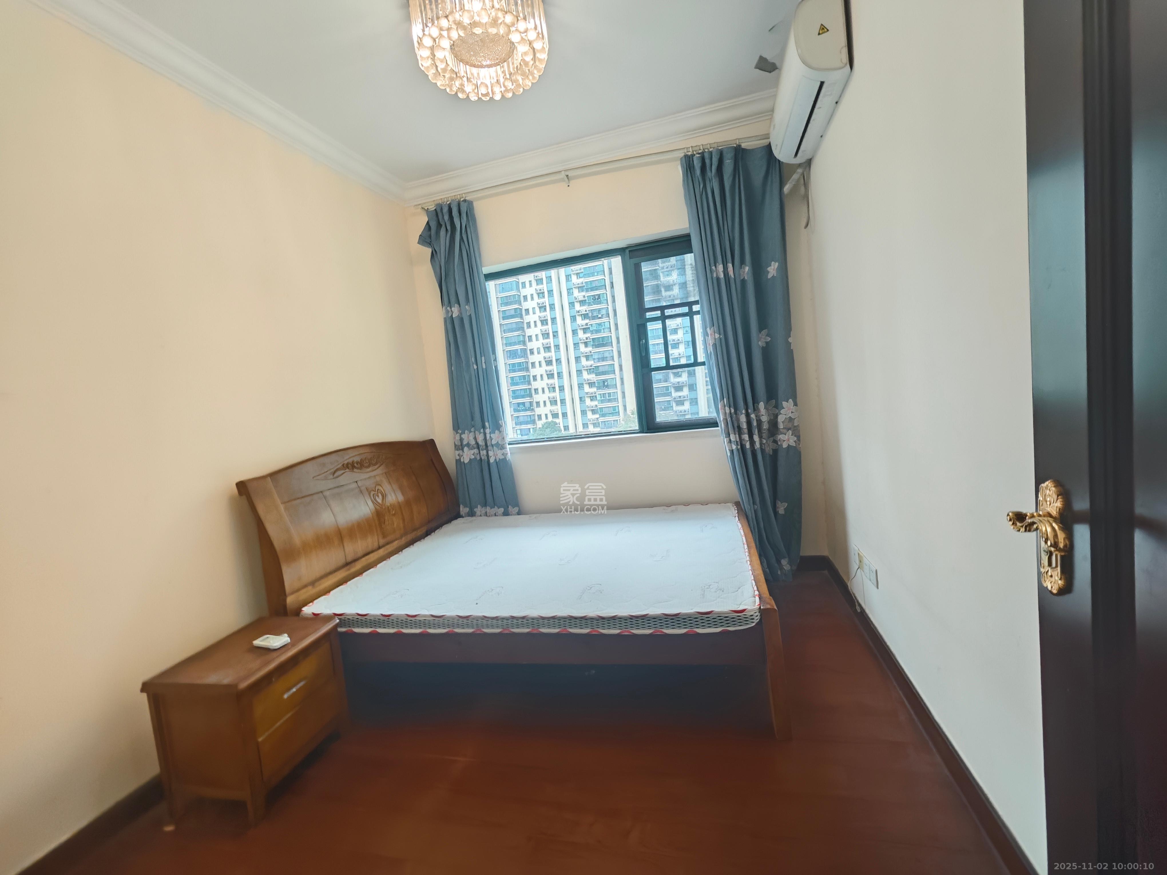 恒大翡翠华庭  3室2厅1卫    2200.0元/月室内图