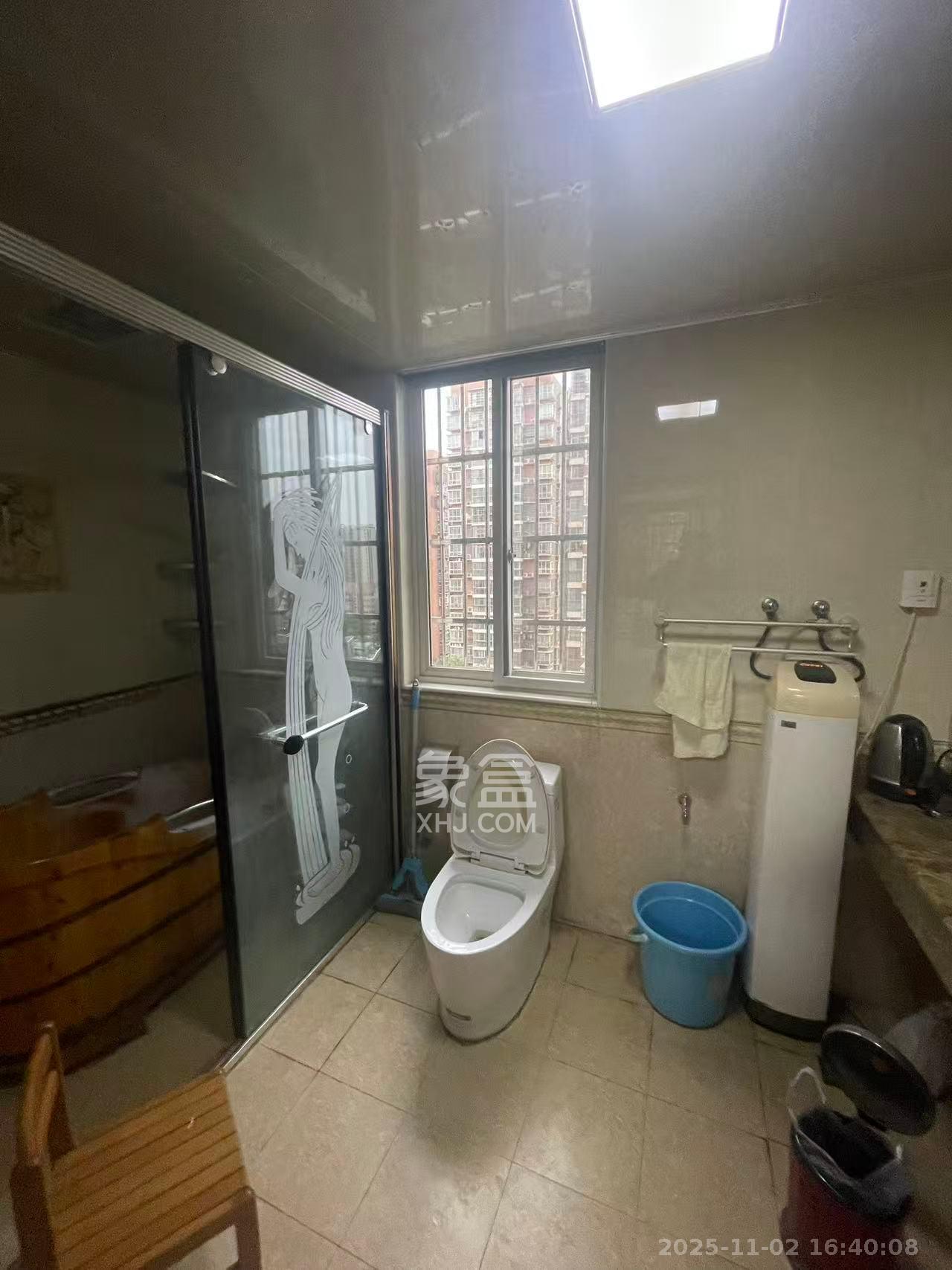 弘欣公寓  3室2厅1卫    2000.0元/月室内图