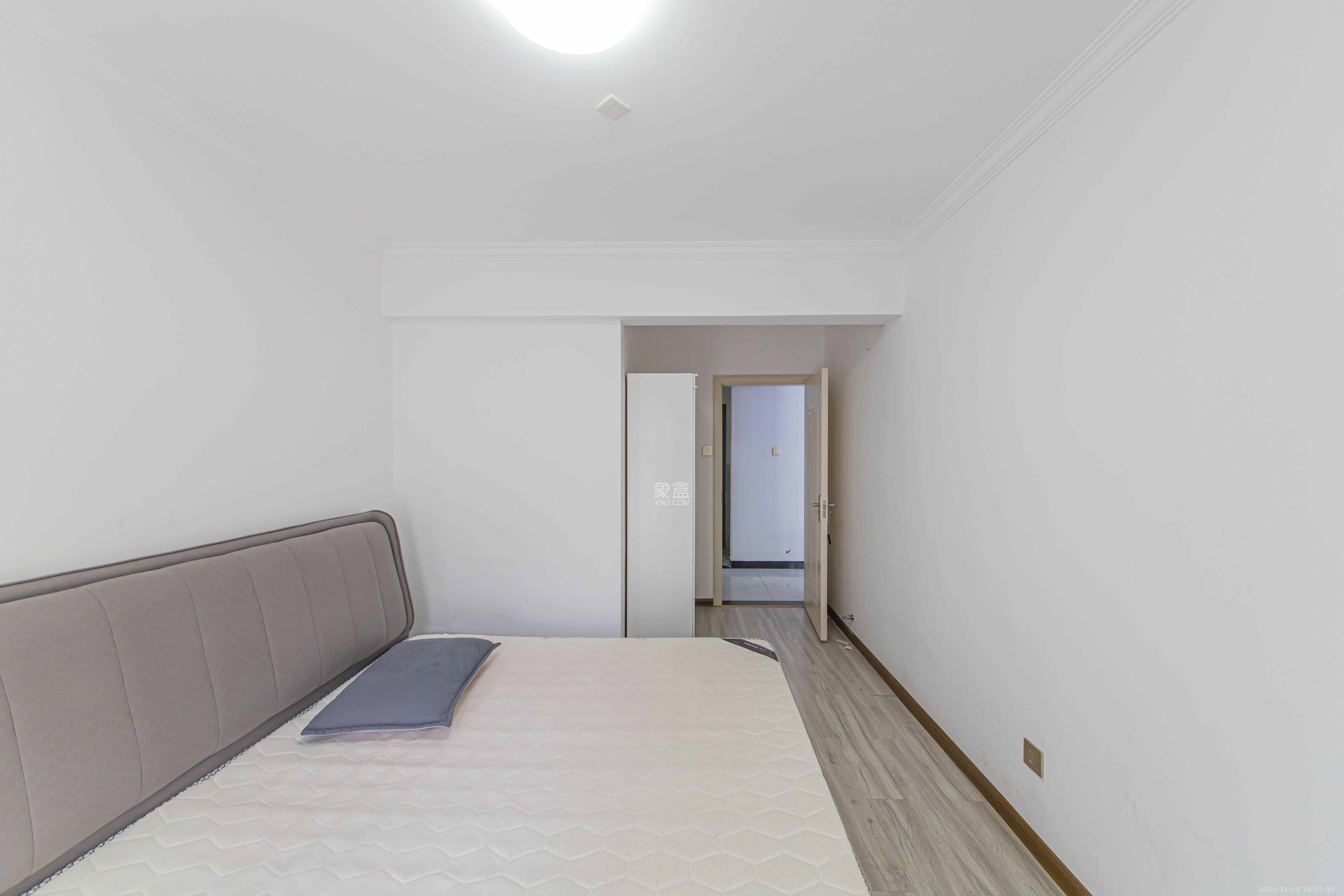 北辰中央公园DF区  3室2厅1卫    2700.0元/月室内图