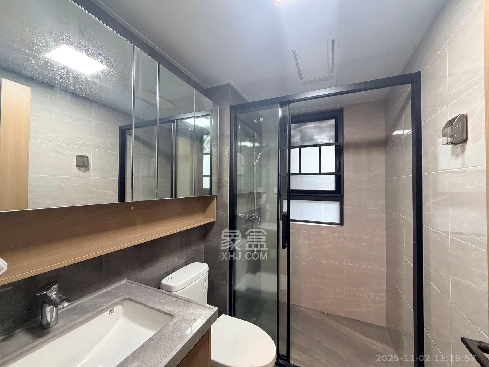 中海星樾府  3室2厅1卫    3800.0元/月室内图