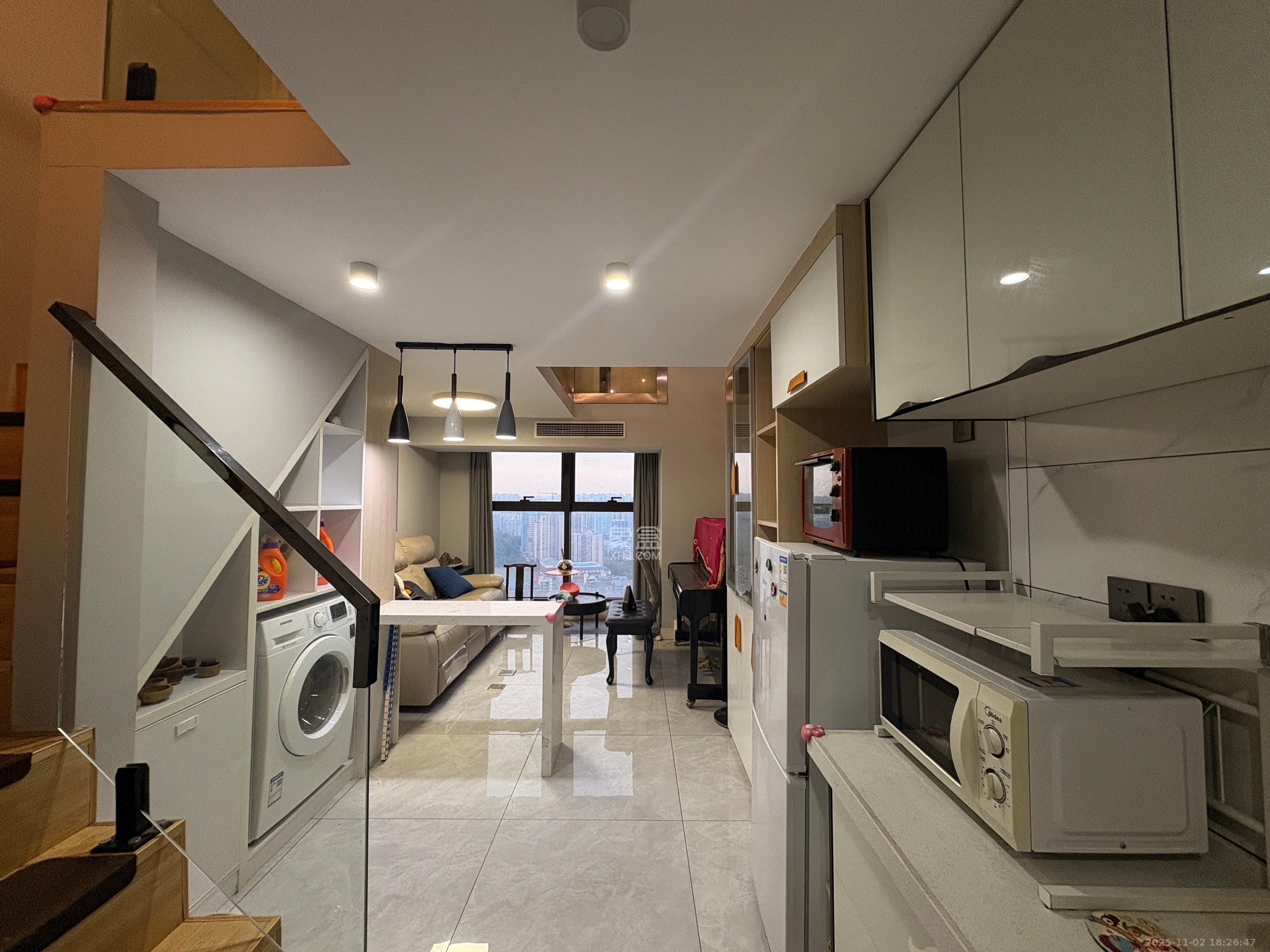 达美溪湖湾  2室1厅1卫    2300.0元/月