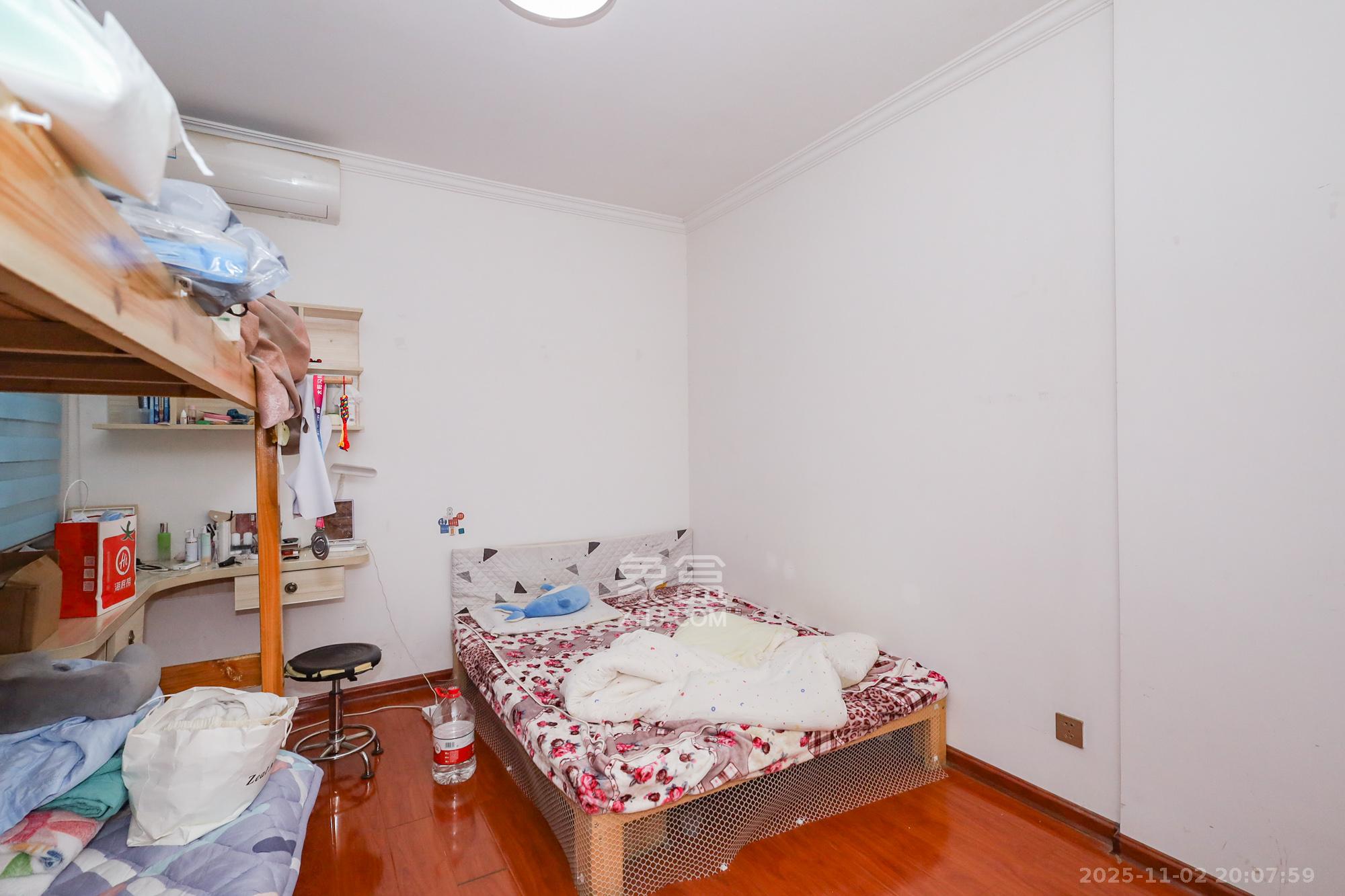 钰龙天下二期(钰龙佳园)  2室2厅1卫    185.0万 钰龙天下二期(钰龙佳园)  2室2厅1卫    185.0万卧室