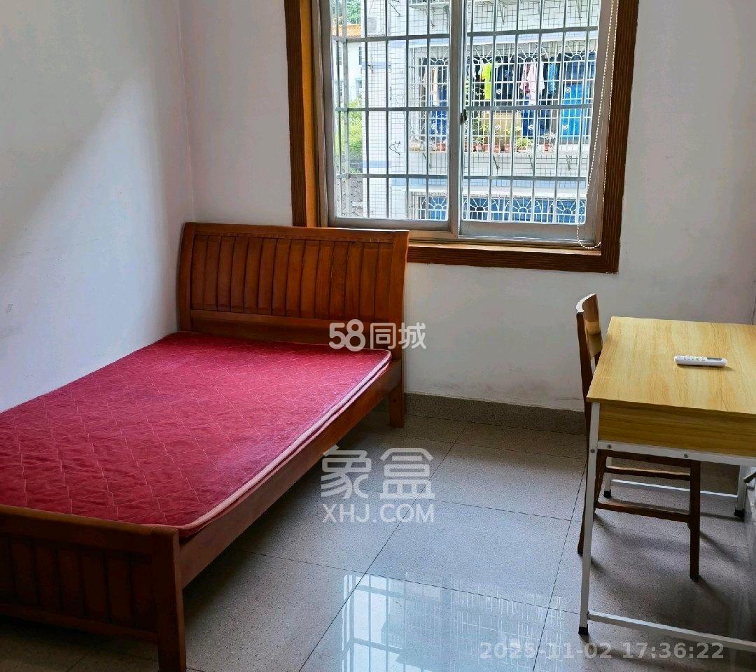 桔园小区1-8片  3室2厅1卫    1400.0元/月室内图