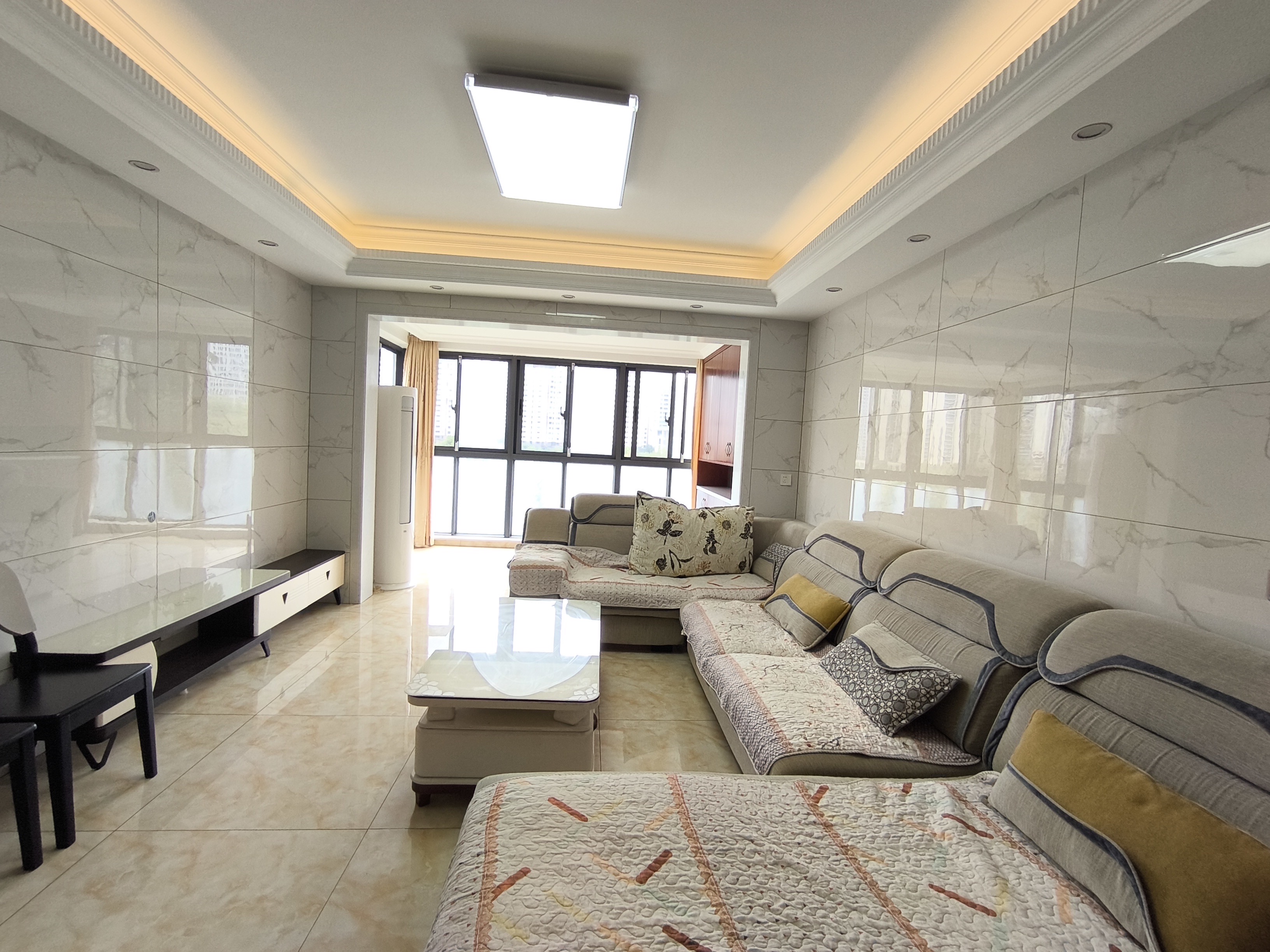 珠江愉景南苑（一、二、三、四期）  3室0厅0卫    2200.0元/月室内图