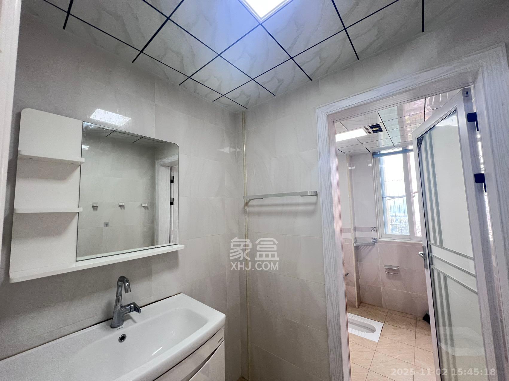 中城苑 3室2厅1卫 2800.0元/月 中城苑 3室2厅1卫 2800.0元/月室内图