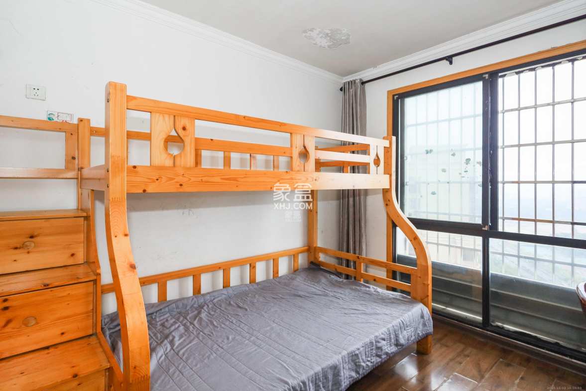 保利麓谷林语F区 3室2厅1卫 79.8万 保利麓谷林语F区 3室2厅1卫 79.8万卧室