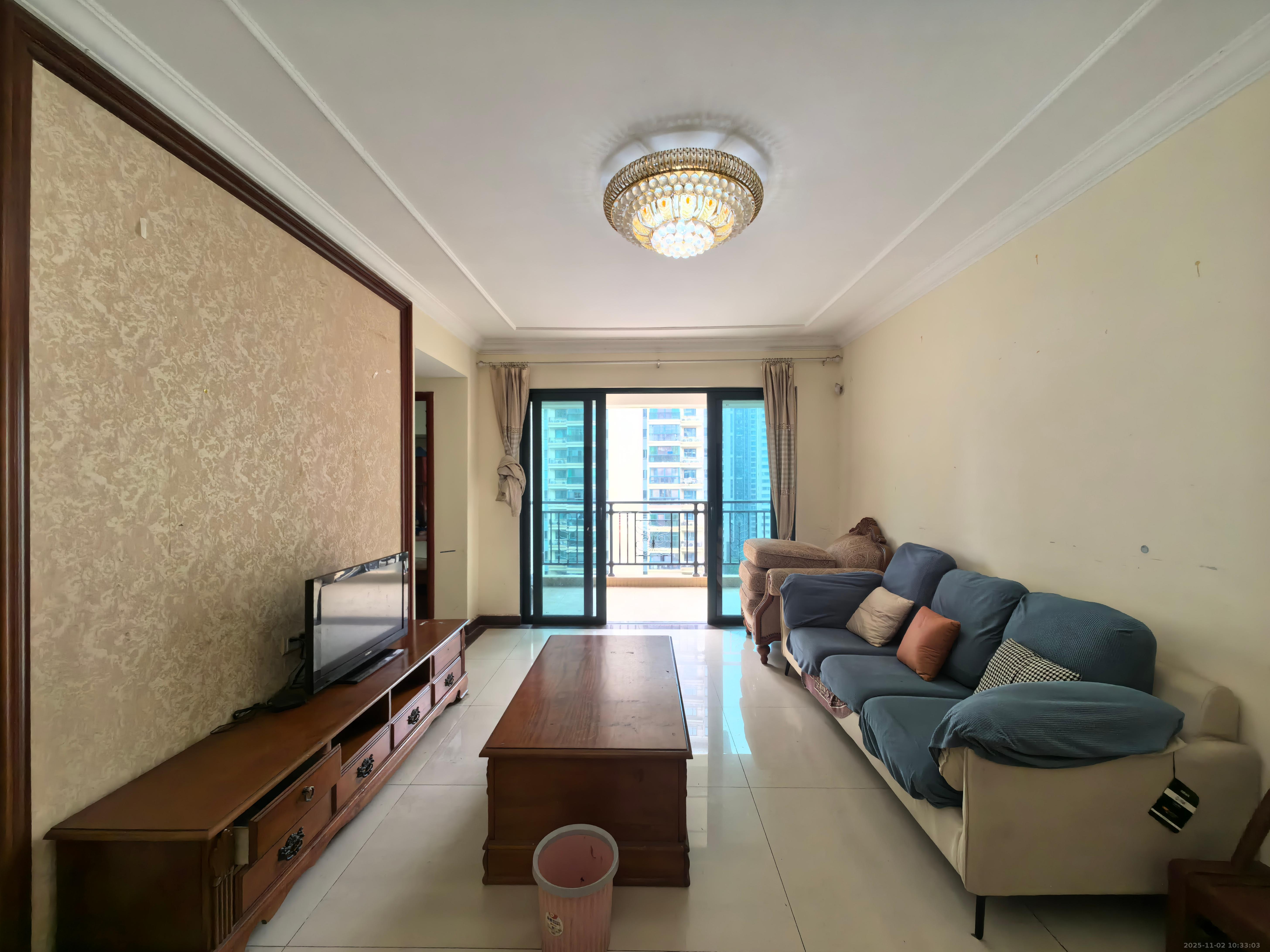 恒大翡翠华庭  3室2厅1卫    2200.0元/月室内图