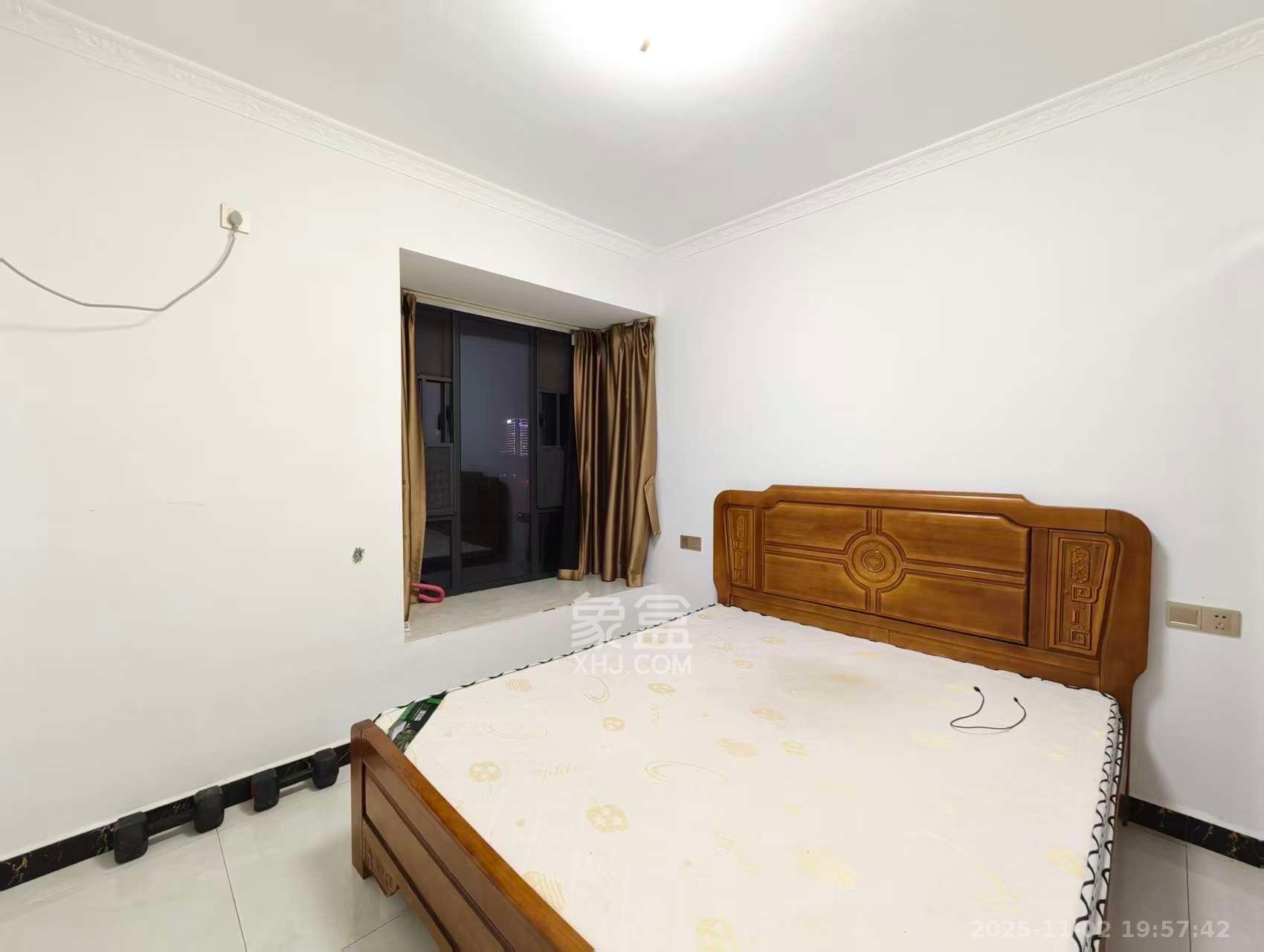 金南家园三期  2室2厅1卫    2200.0元/月 金南家园三期  2室2厅1卫    2200.0元/月室内图