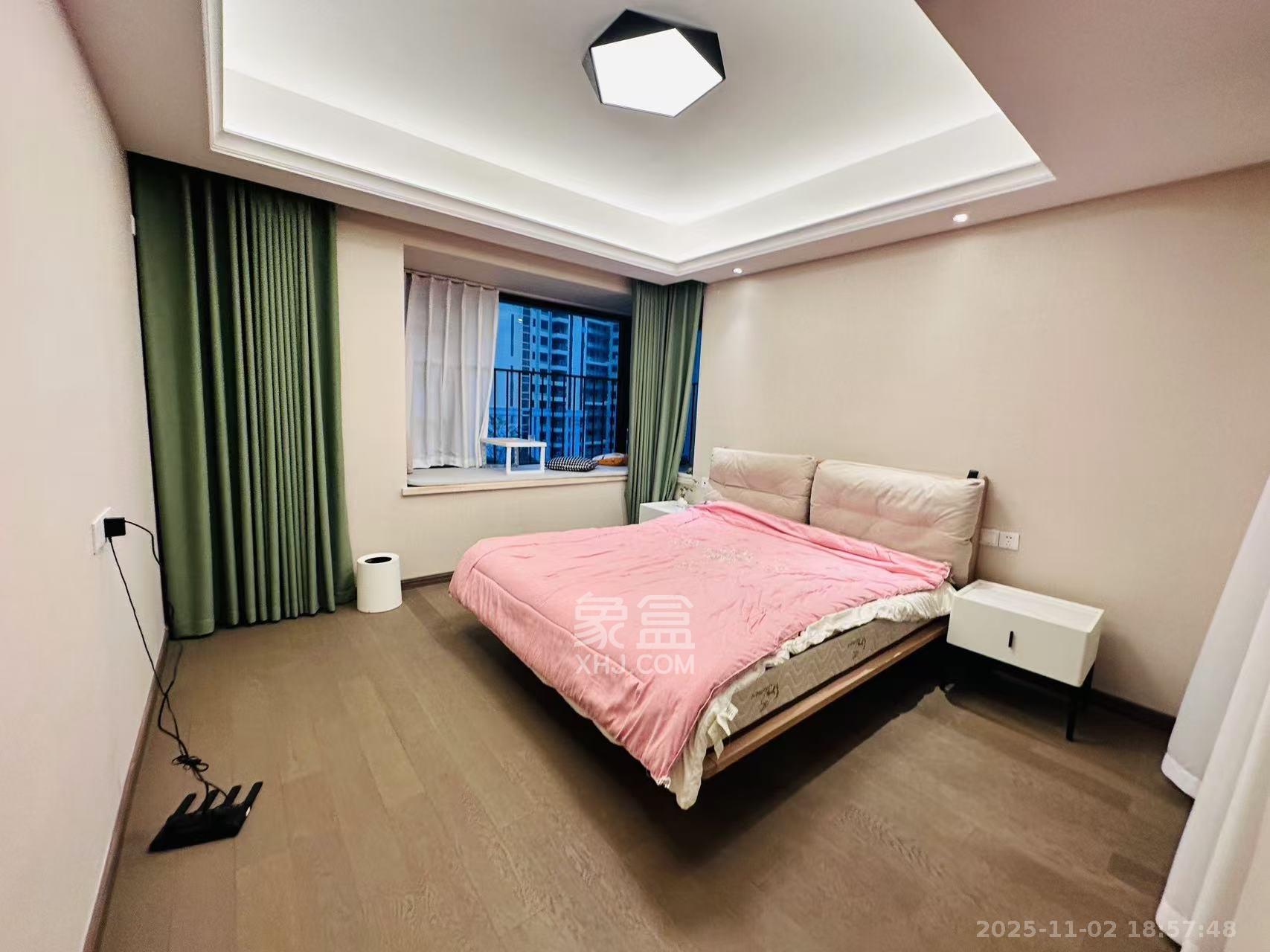 新力铂园(江山云著) 4室2厅2卫 5300.0元/月 新力铂园(江山云著) 4室2厅2卫 5300.0元/月室内图