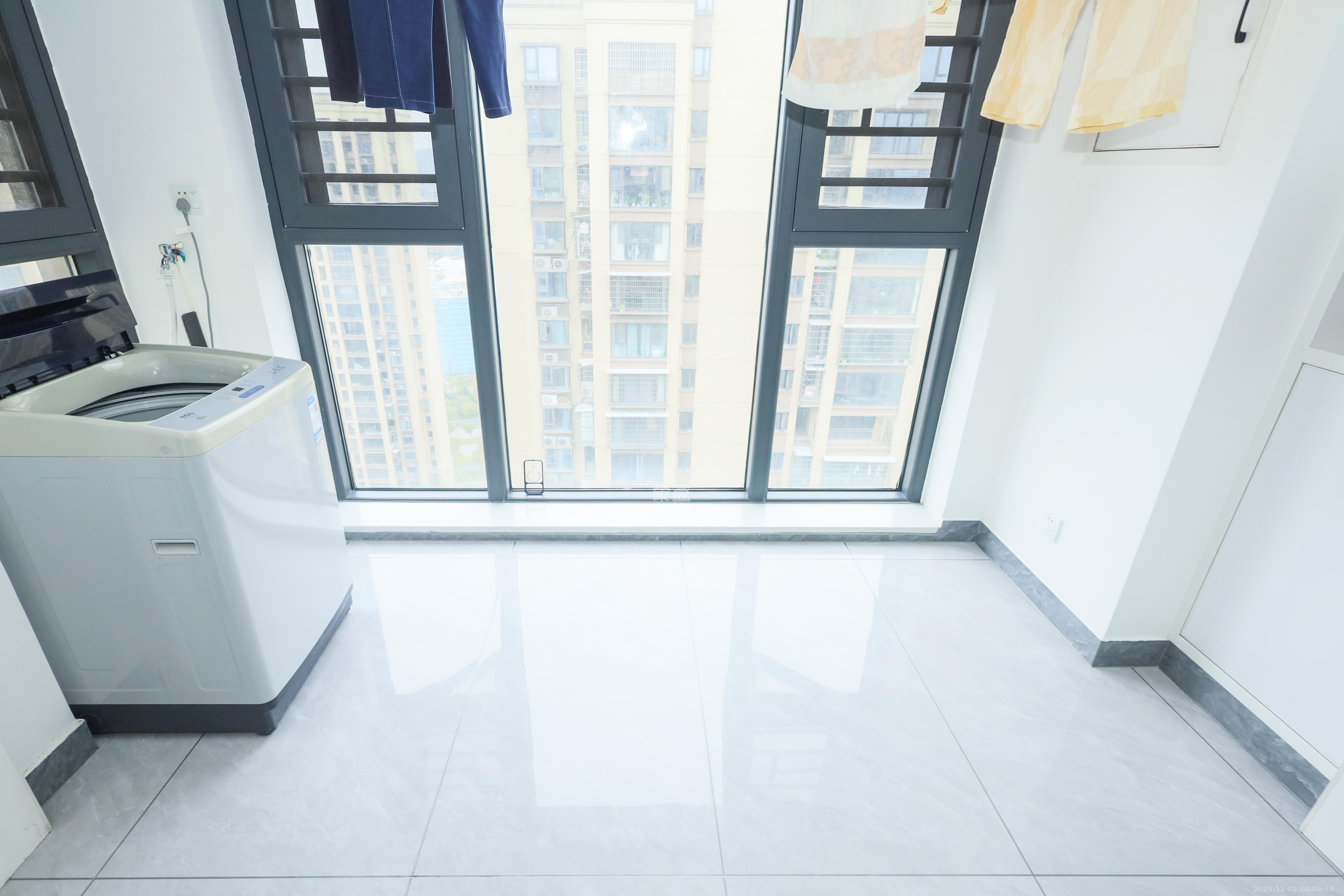 和润园三期  2室2厅1卫    69.0万阳台