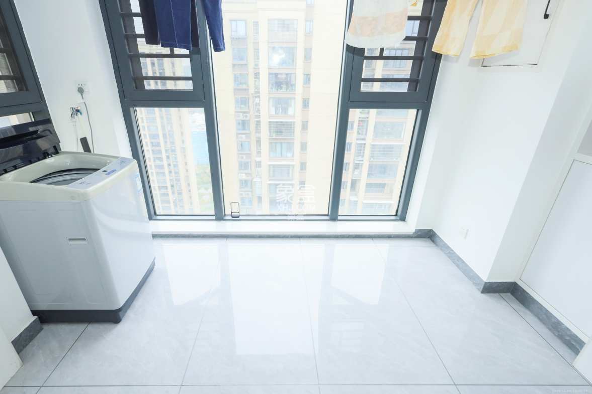 和润园三期 2室2厅1卫 69.0万 和润园三期 2室2厅1卫 69.0万阳台