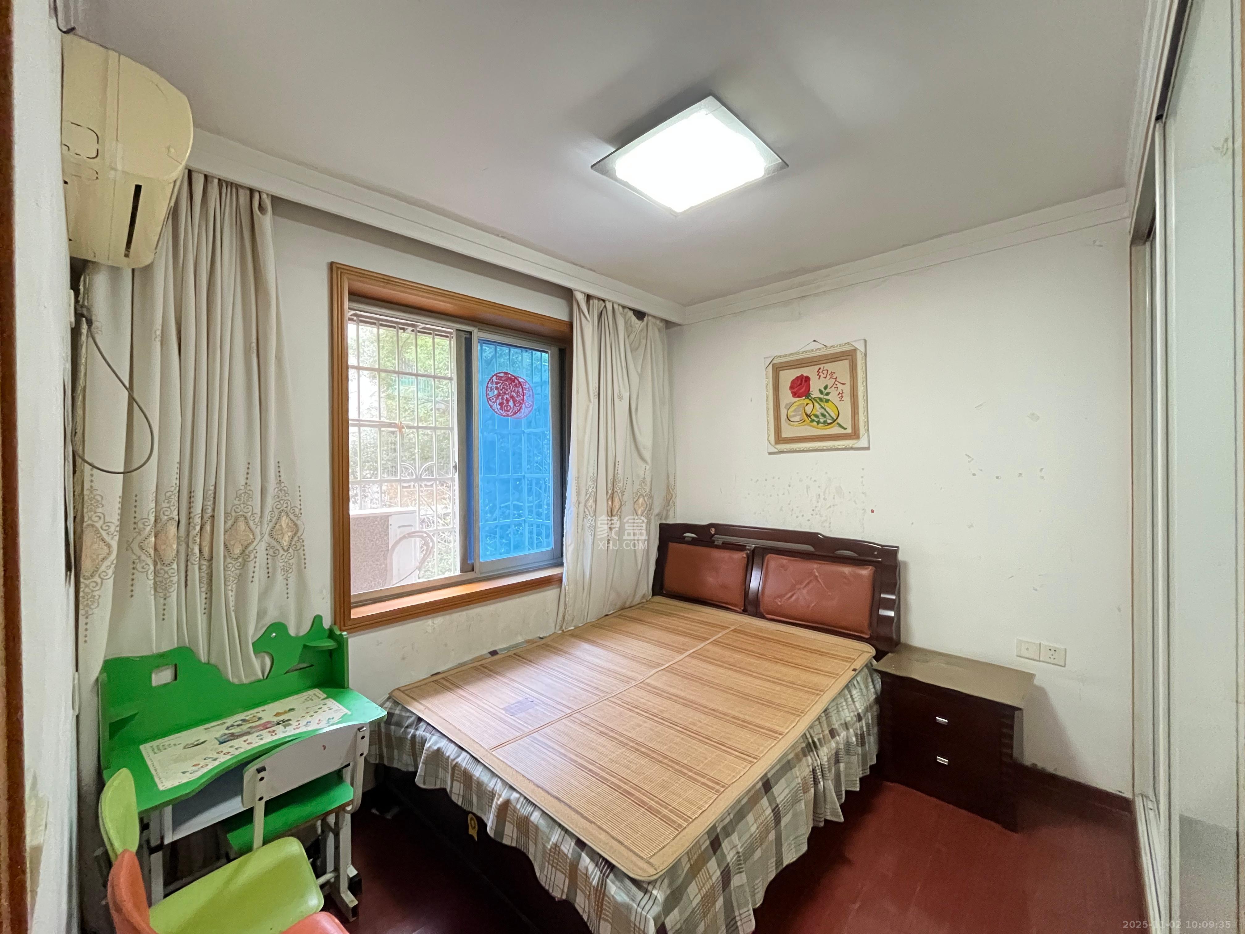 长坡社区  3室1厅1卫    1900.0元/月室内图