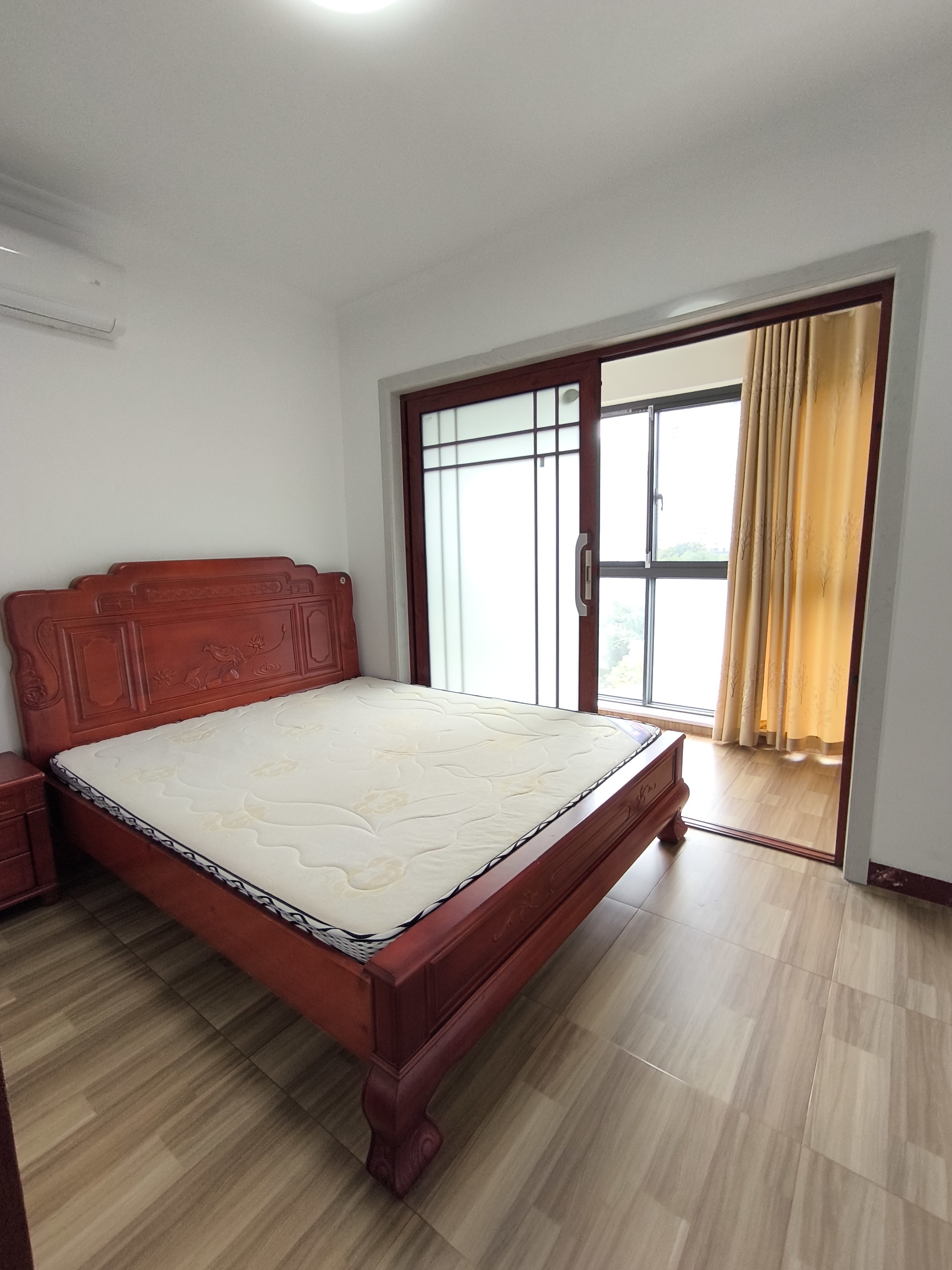 珠江愉景南苑(一、二、三、四期)  3室0厅0卫    2200.0元/月 珠江愉景南苑(一、二、三、四期)  3室0厅0卫    2200.0元/月室内图