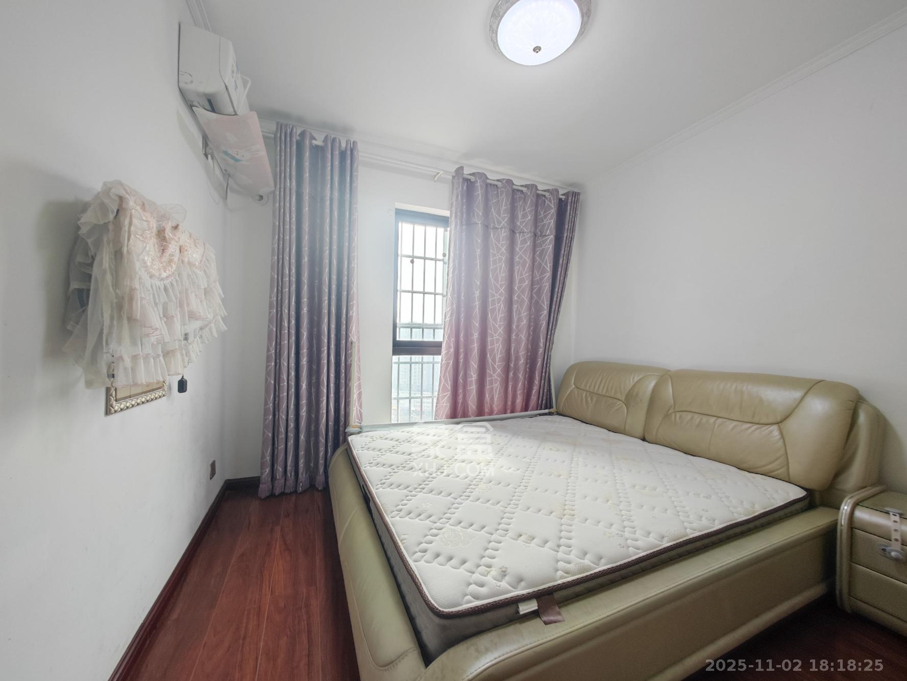 中豪城南时代（中豪南苑）  3室2厅1卫    63.8万卧室