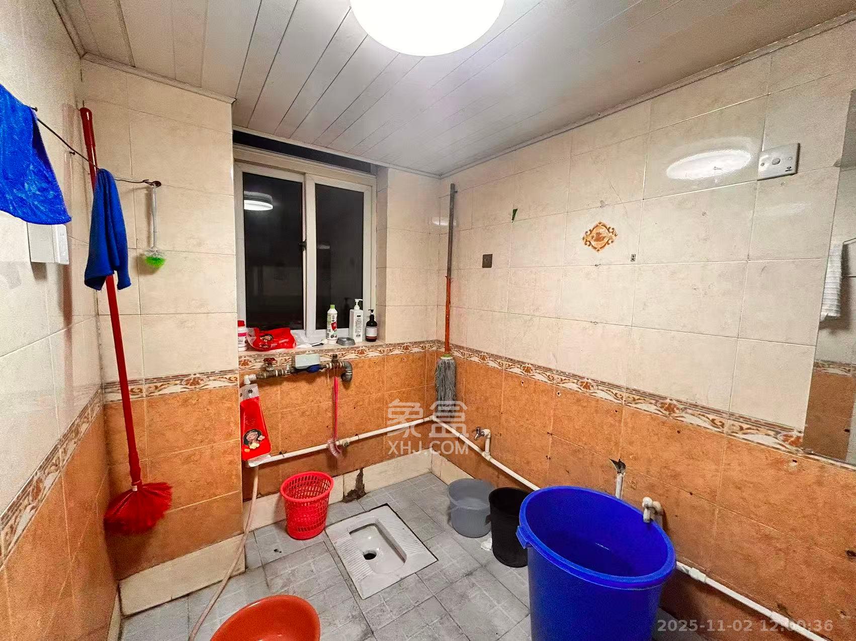 湖开小区（湖南开关厂宿舍）/南大桥社区  6室2厅1卫    3300.0元/月室内图