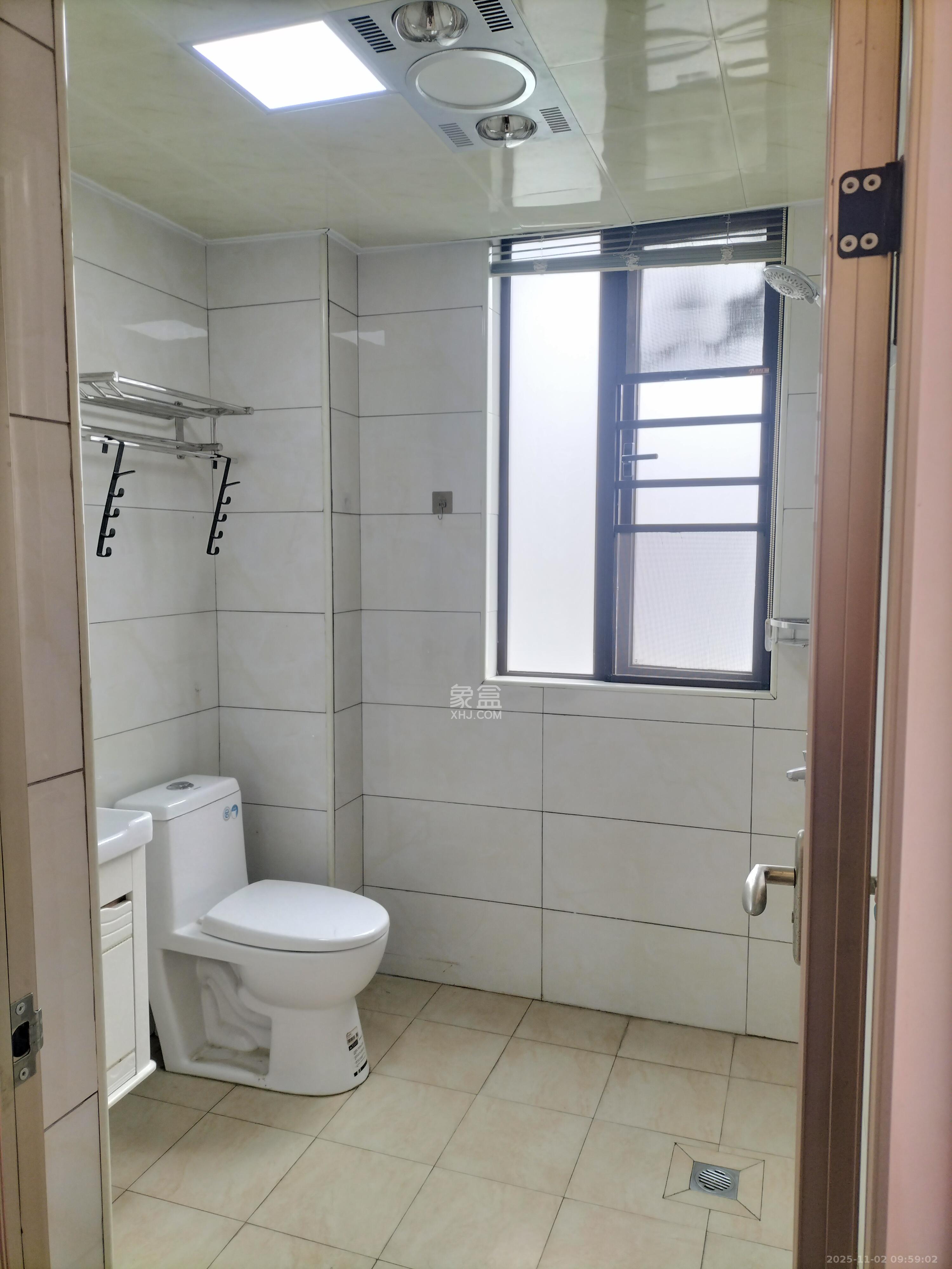 和泓梅溪四季  3室2厅2卫    2980.0元/月室内图