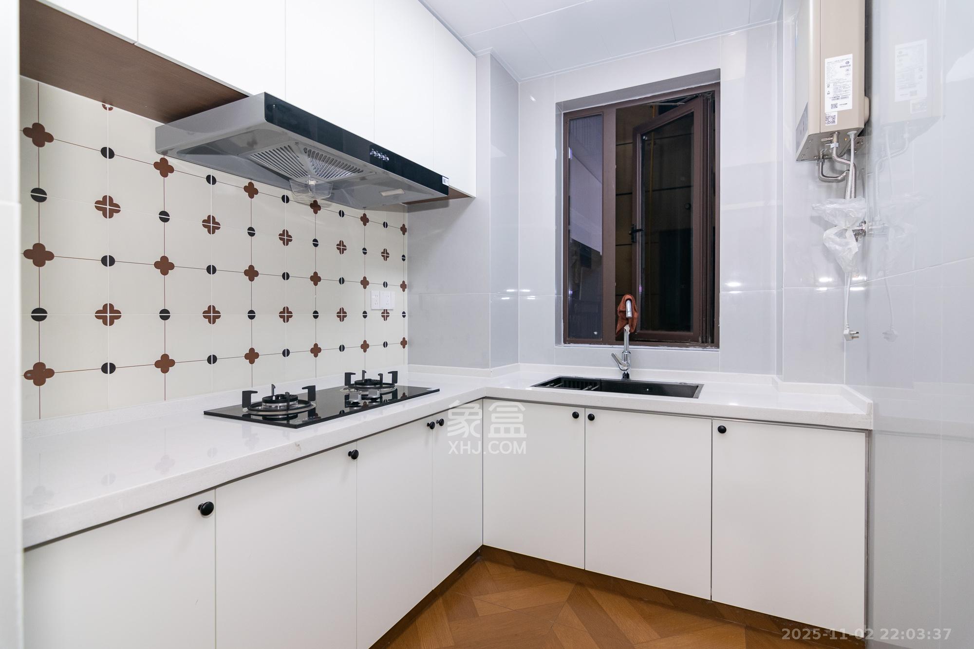 春晖花园  3室2厅1卫    66.8万 春晖花园  3室2厅1卫    66.8万厨房