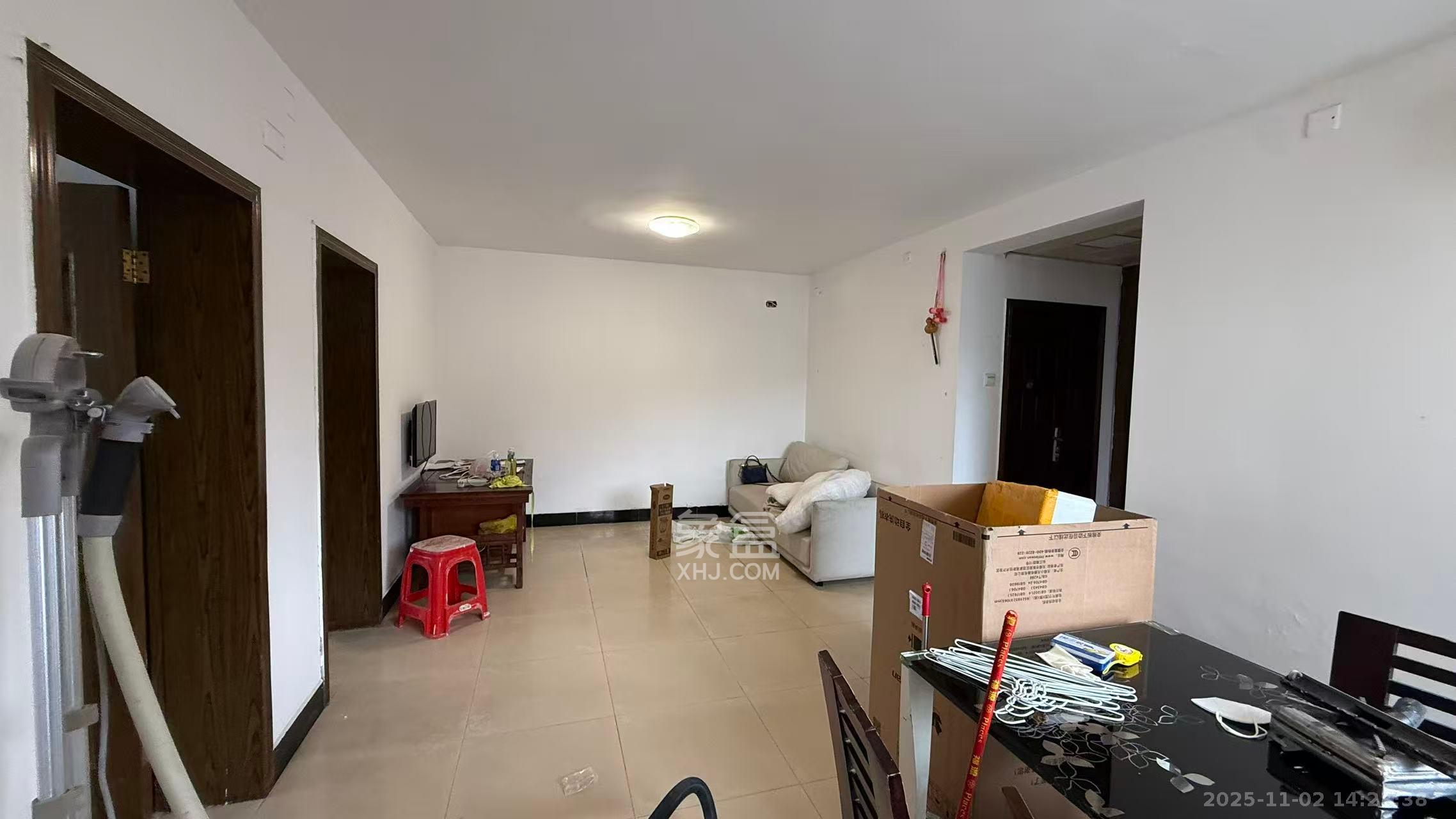 咸嘉花园  1室1厅1卫    2000.0元/月室内图