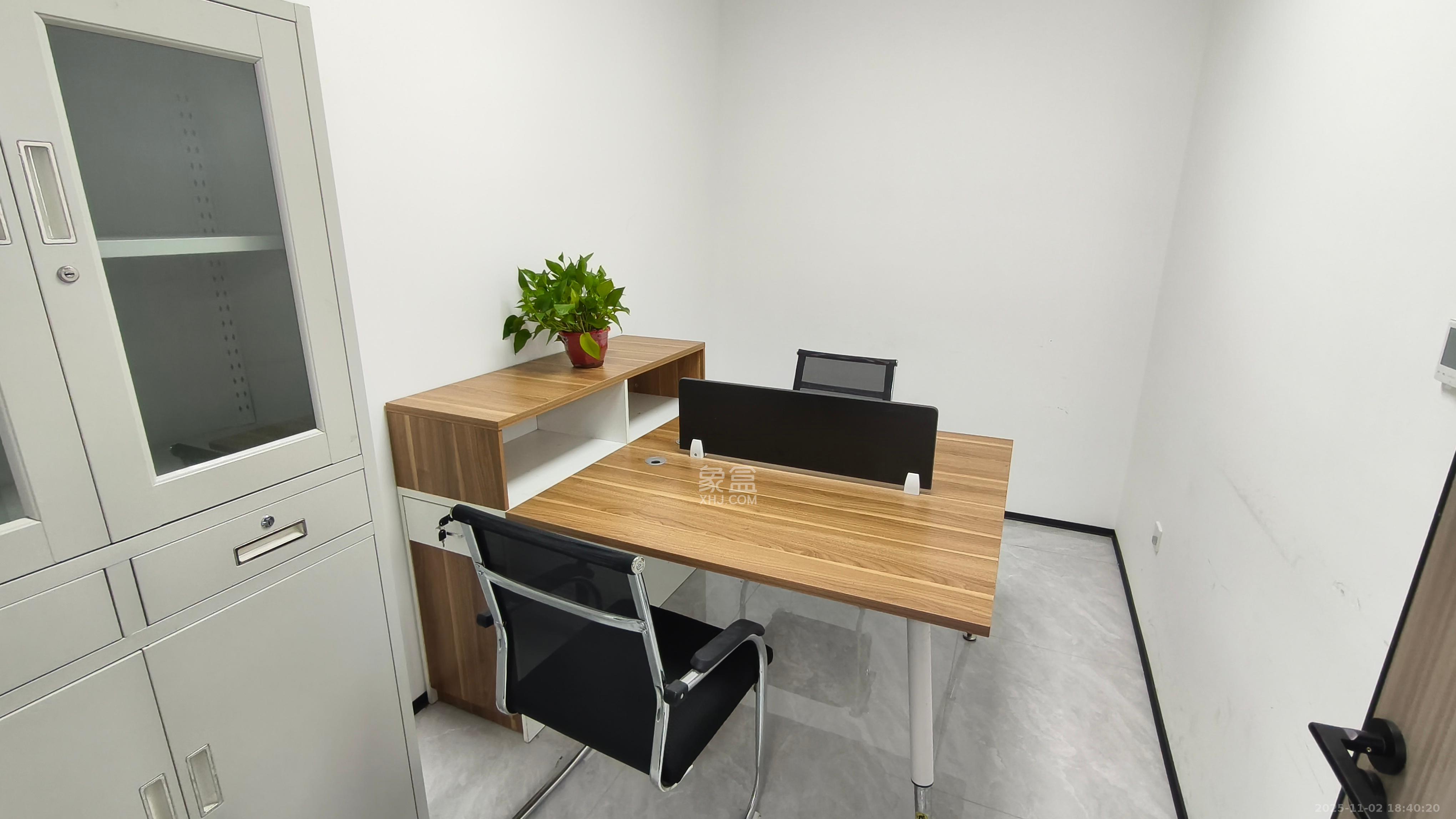 正荣梅溪紫阙台  3室1厅1卫    7000.0元/月室内图