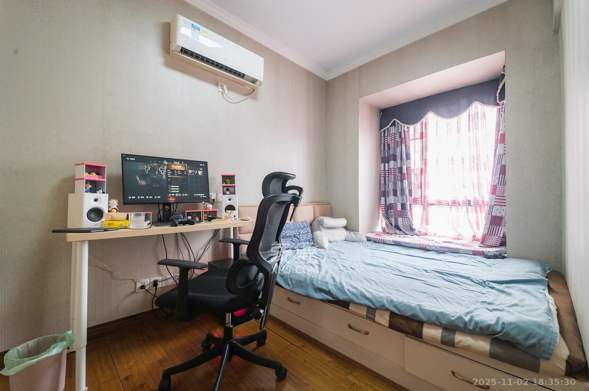 恒基凯旋门一二期  3室2厅1卫    65.0万卧室