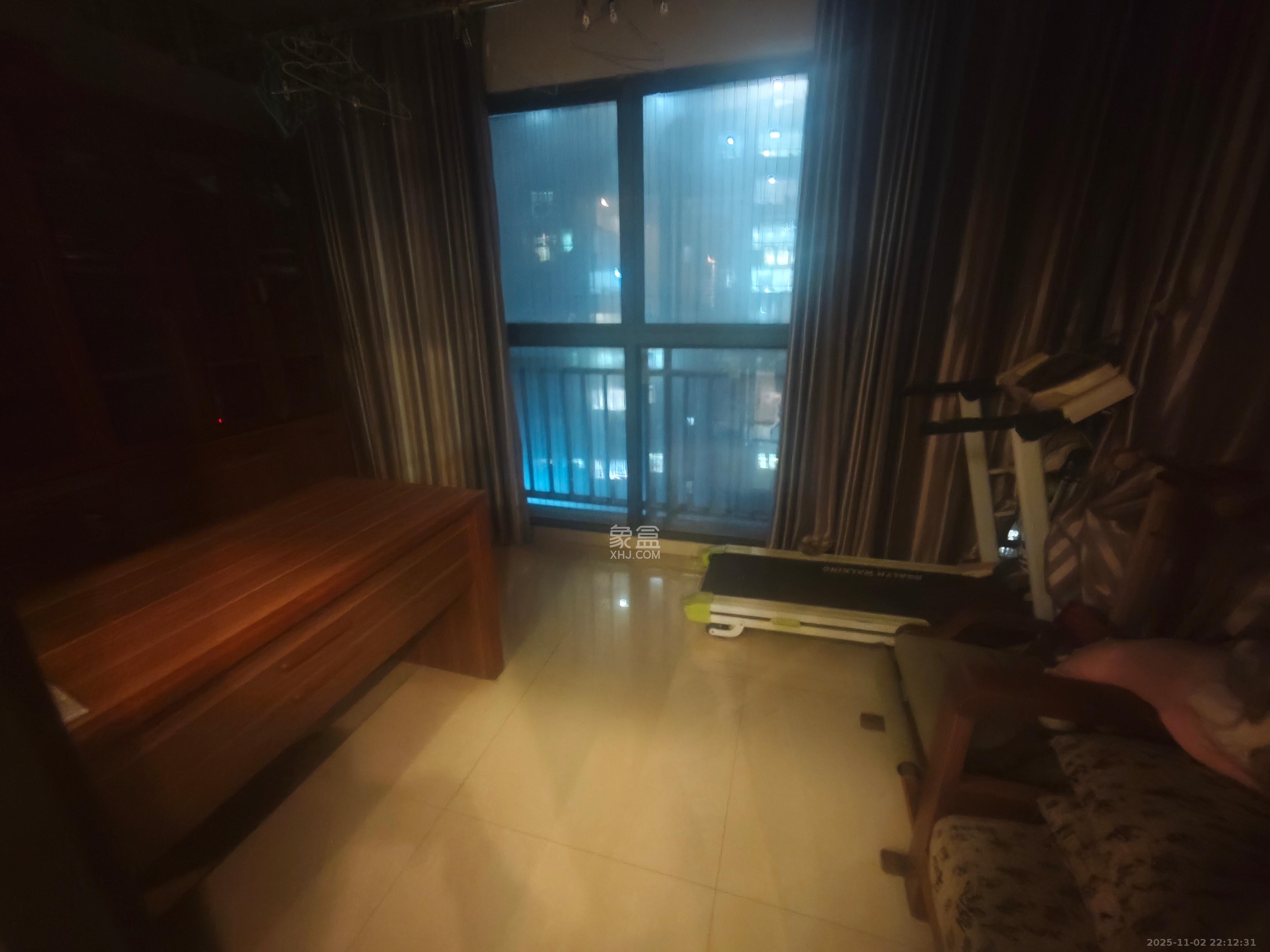 莱茵城 1室2厅1卫 2300.0元/月 莱茵城 1室2厅1卫 2300.0元/月室内图