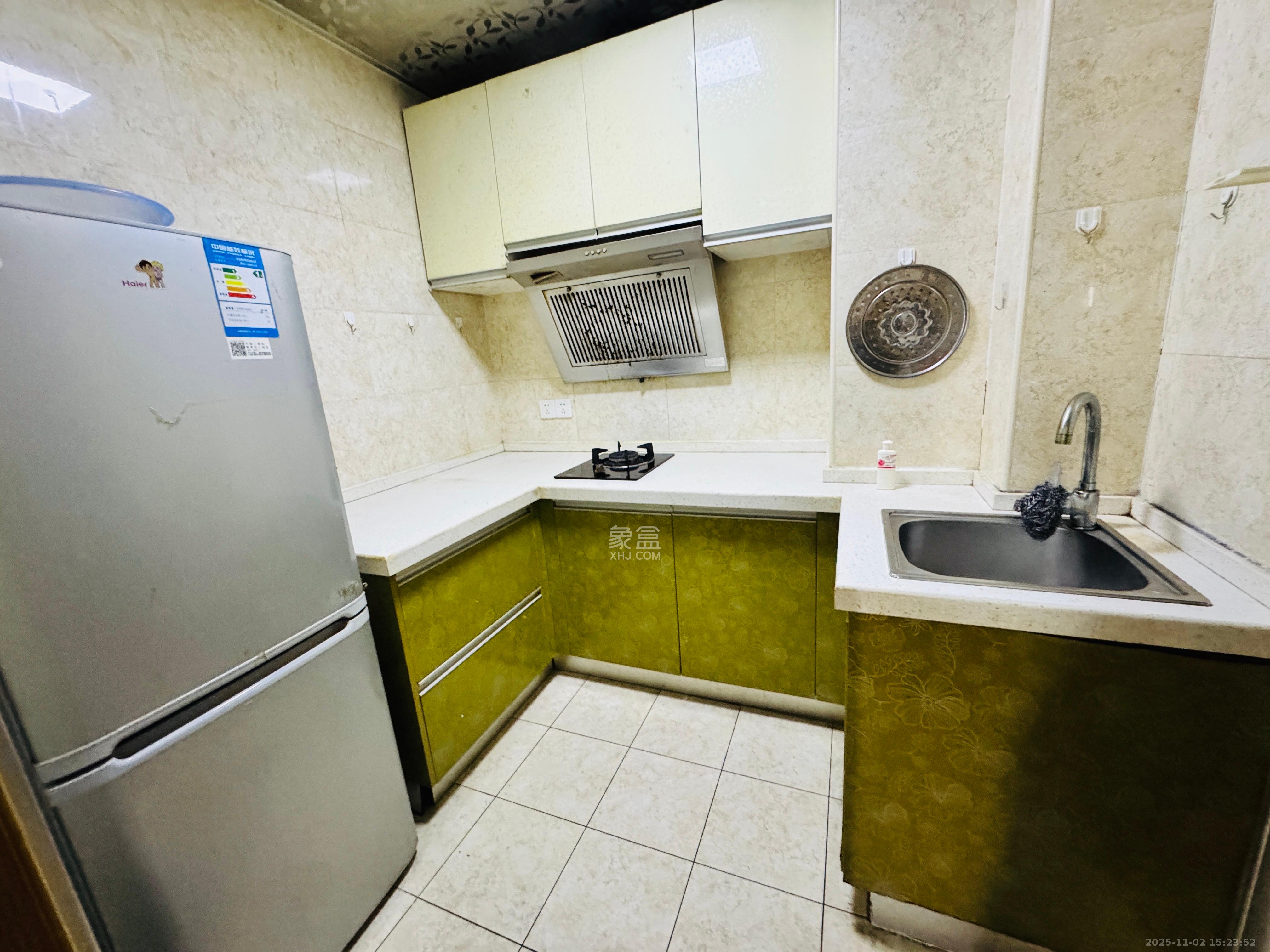 滴翠园天瑞新城  1室1厅1卫    1000.0元/月室内图