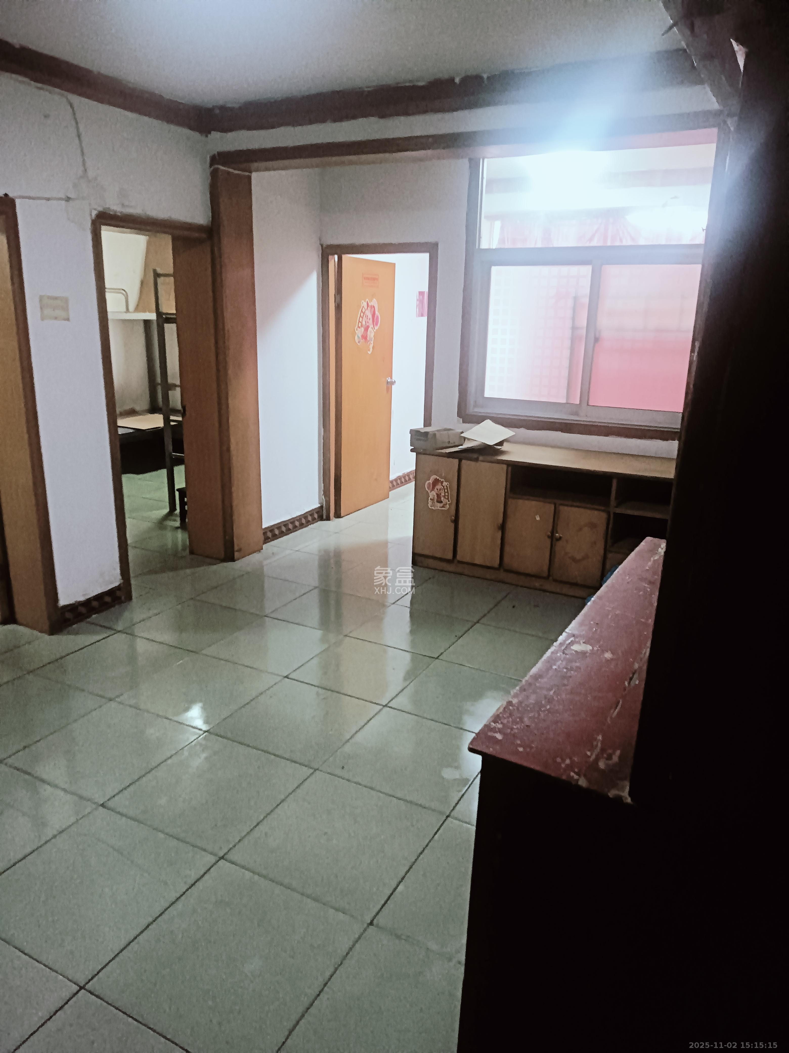 家兴公寓(洪家井) 3室1厅1卫 2300.0元/月 家兴公寓(洪家井) 3室1厅1卫 2300.0元/月室内图