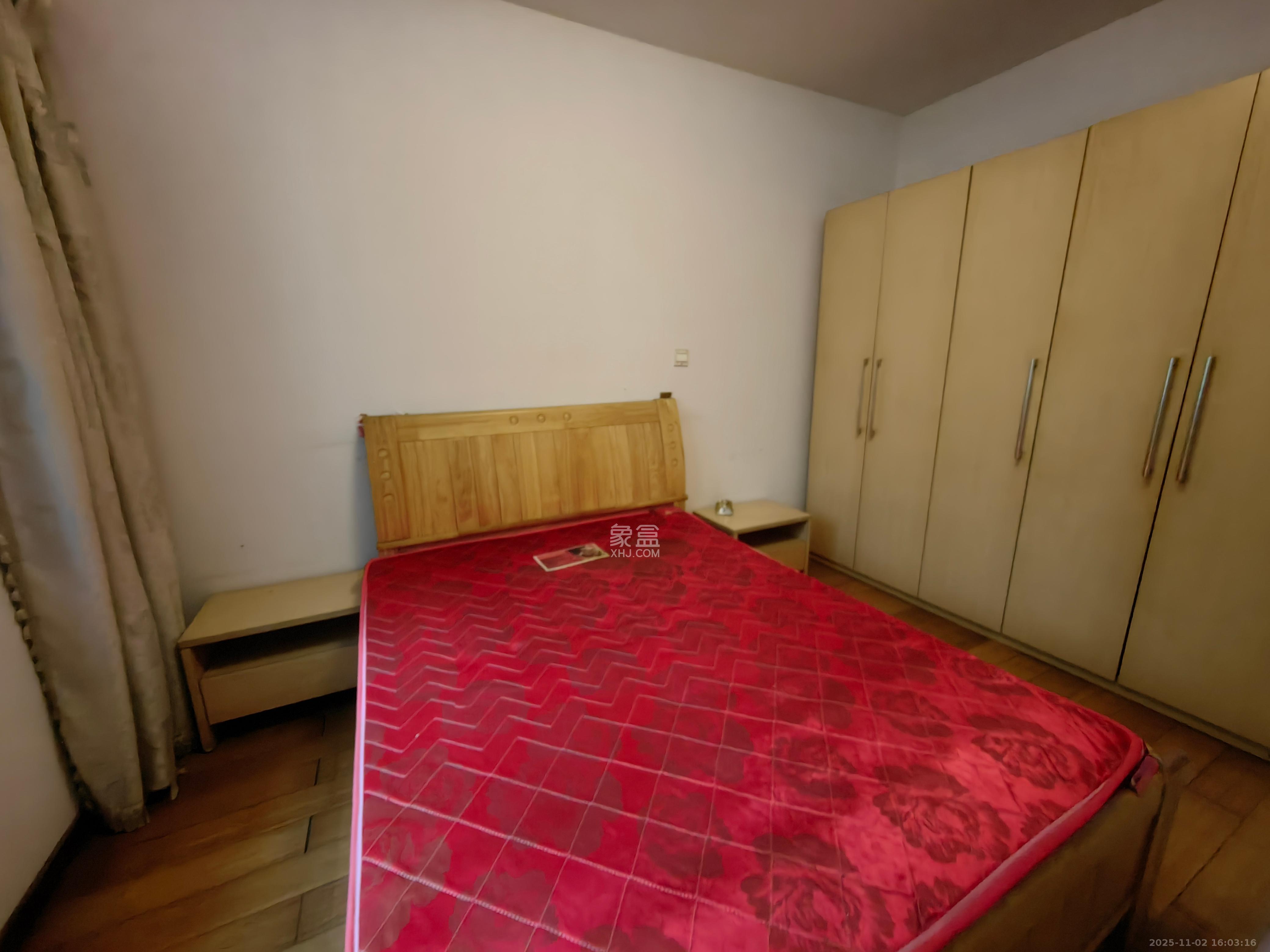 中南汽车世界 2室2厅1卫 1200.0元/月 中南汽车世界 2室2厅1卫 1200.0元/月室内图