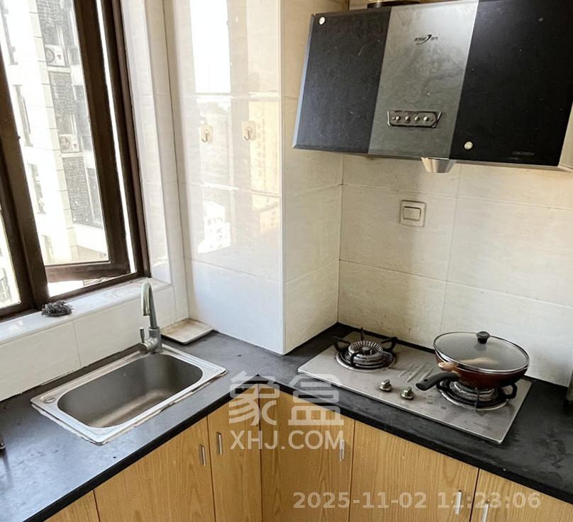 铂宫  1室1厅1卫    1700.0元/月室内图