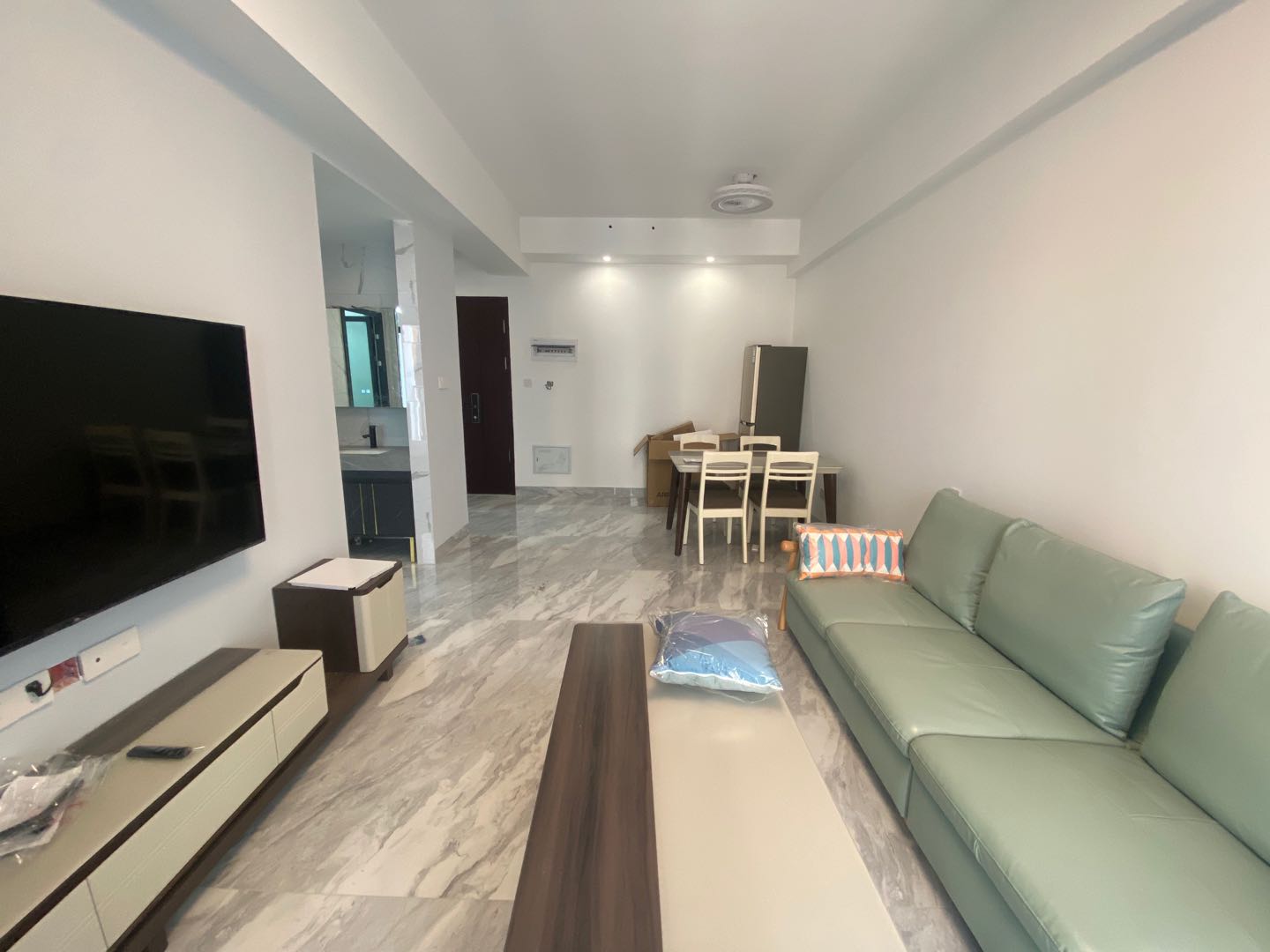 华润中心  2室1厅1卫    4000.0元/月室内图