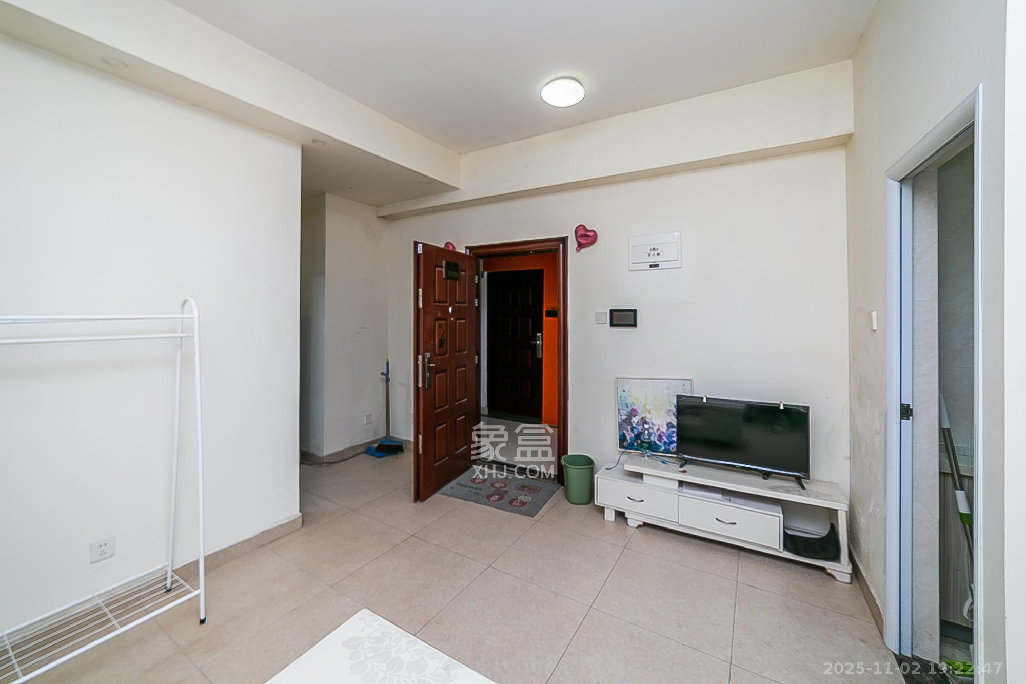 第六都(陆都小区) 1室1厅1卫 36.0万 第六都(陆都小区) 1室1厅1卫 36.0万客厅