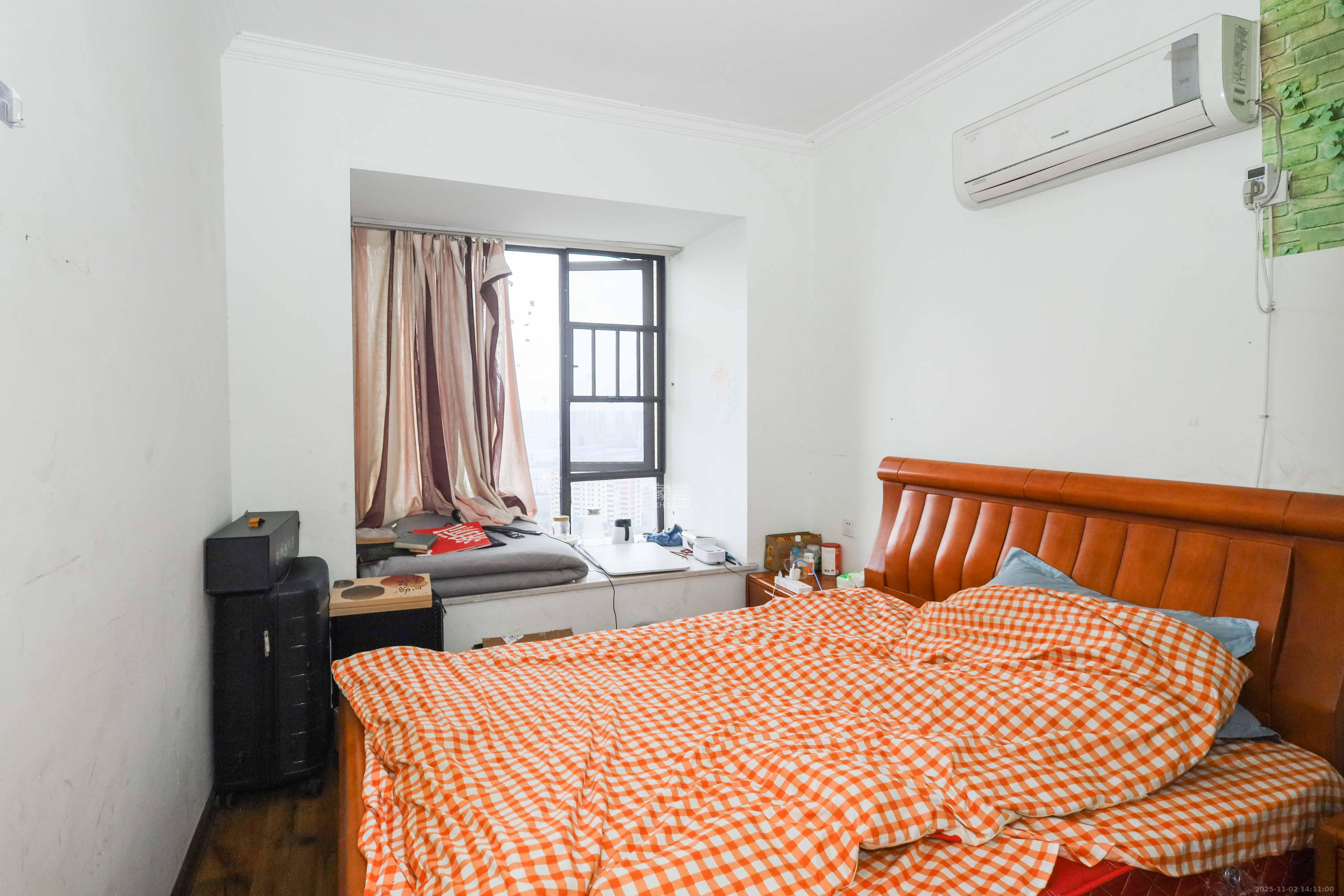 保利麓谷林语F区  3室2厅1卫    79.8万卧室