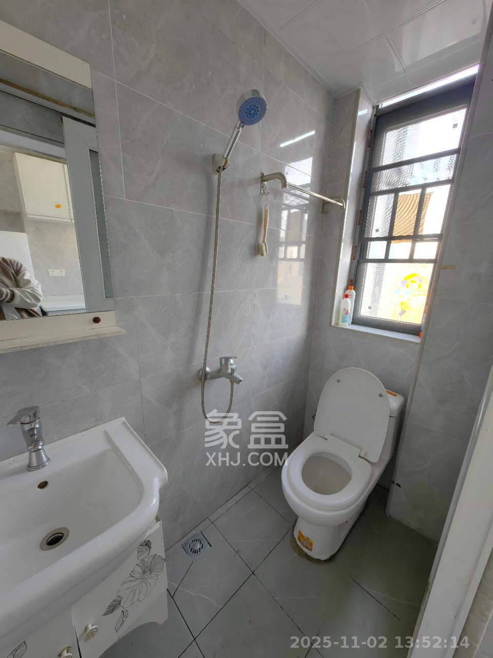 通泰街散盘  2室1厅1卫    1900.0元/月室内图