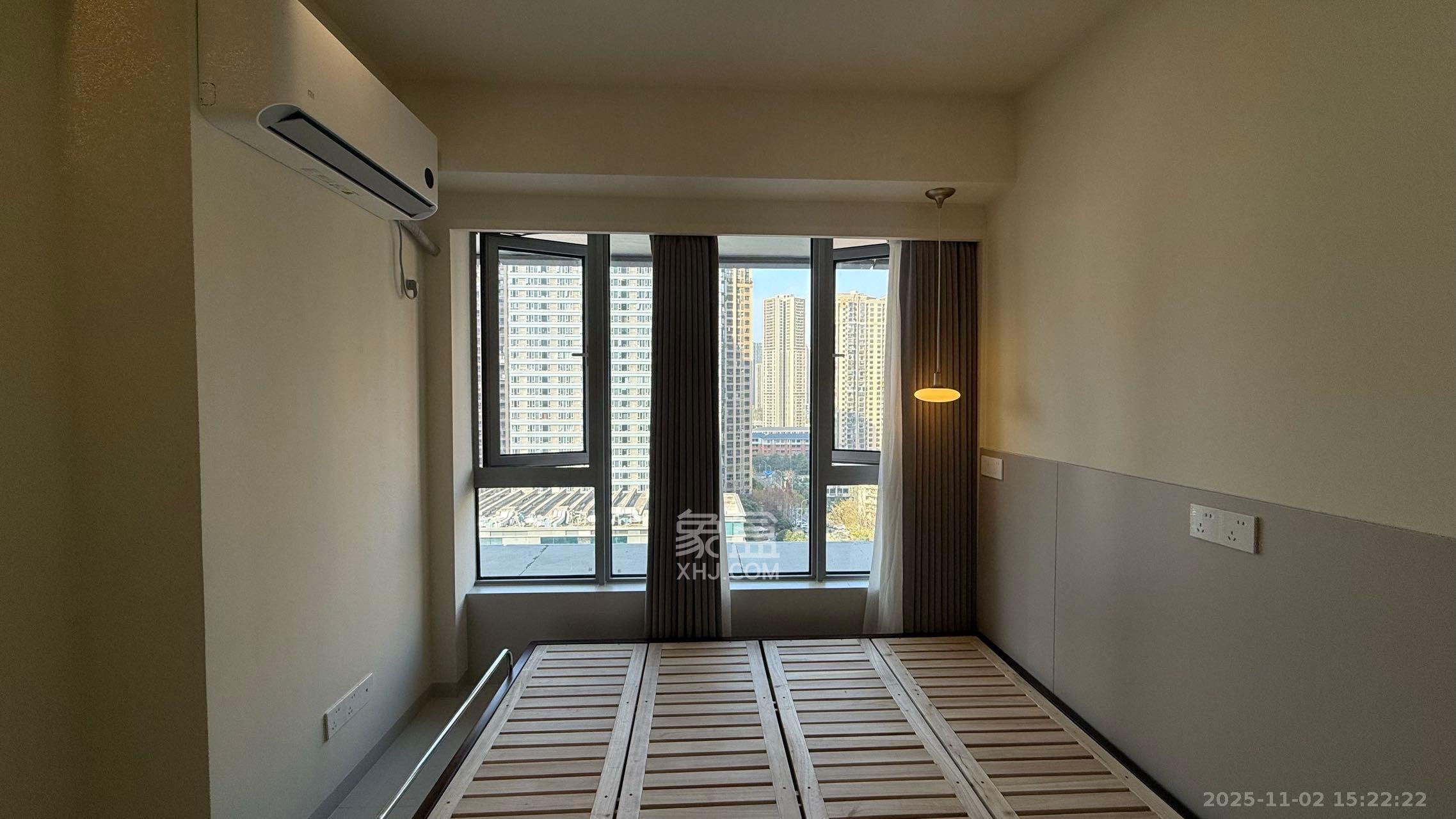 保利天禧EF区  1室1厅1卫    1800.0元/月室内图