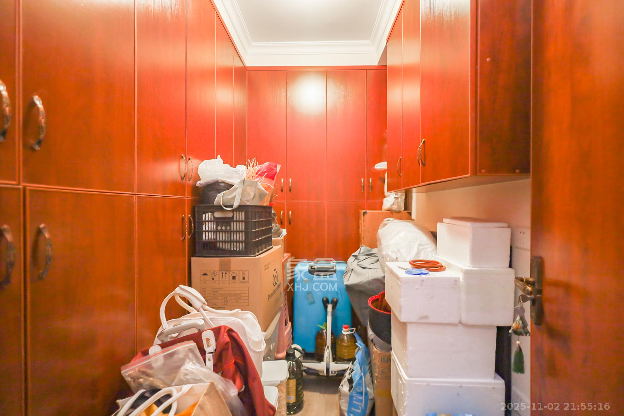 世茂铂翠湾二期  4室2厅2卫    218.0万其他