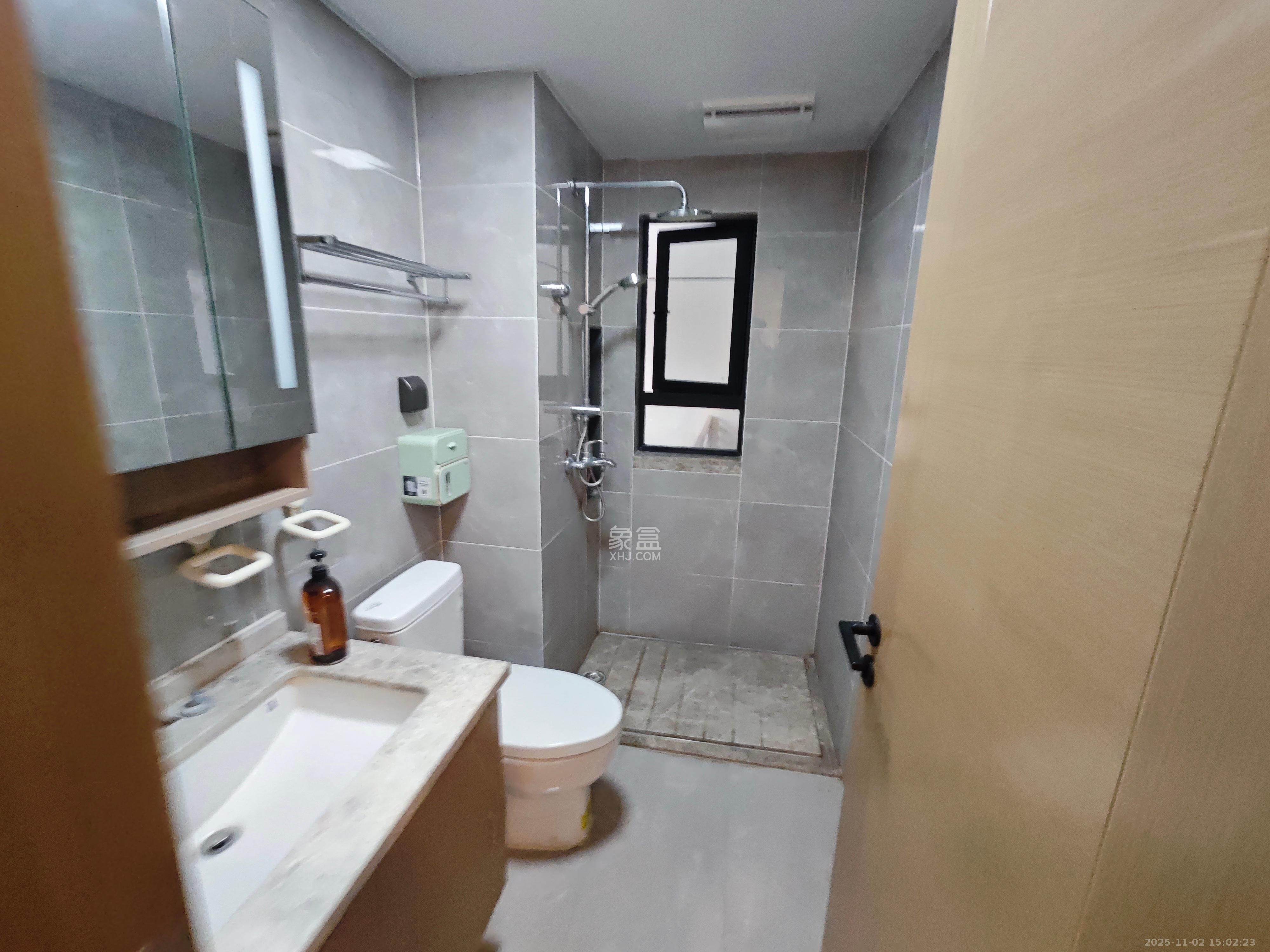 万科里金域国际  3室2厅2卫    4300.0元/月室内图