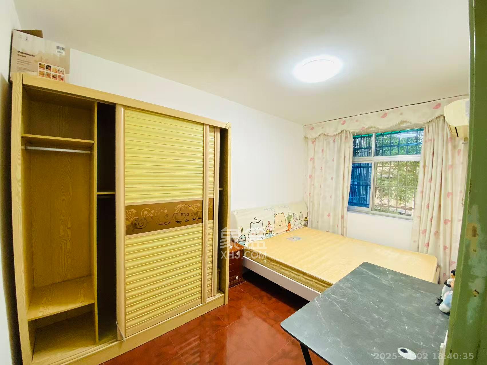 解放四村石子冲  3室1厅1卫    1300.0元/月室内图